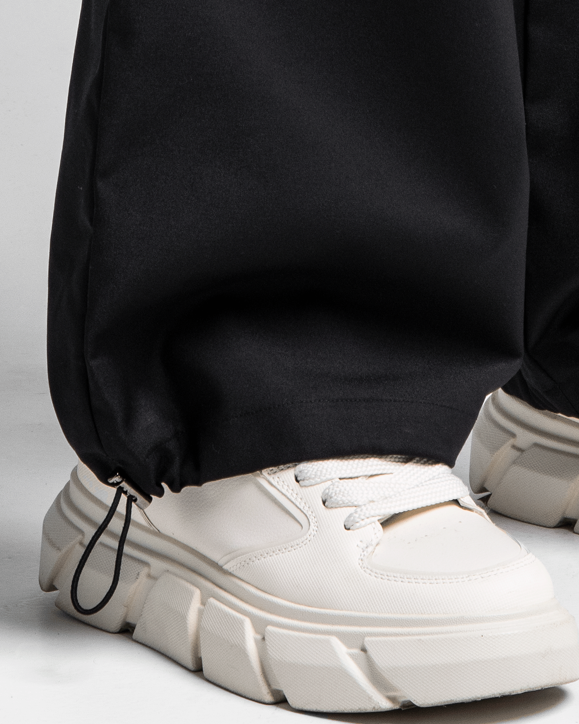 Tailored Cargo Negro Drill