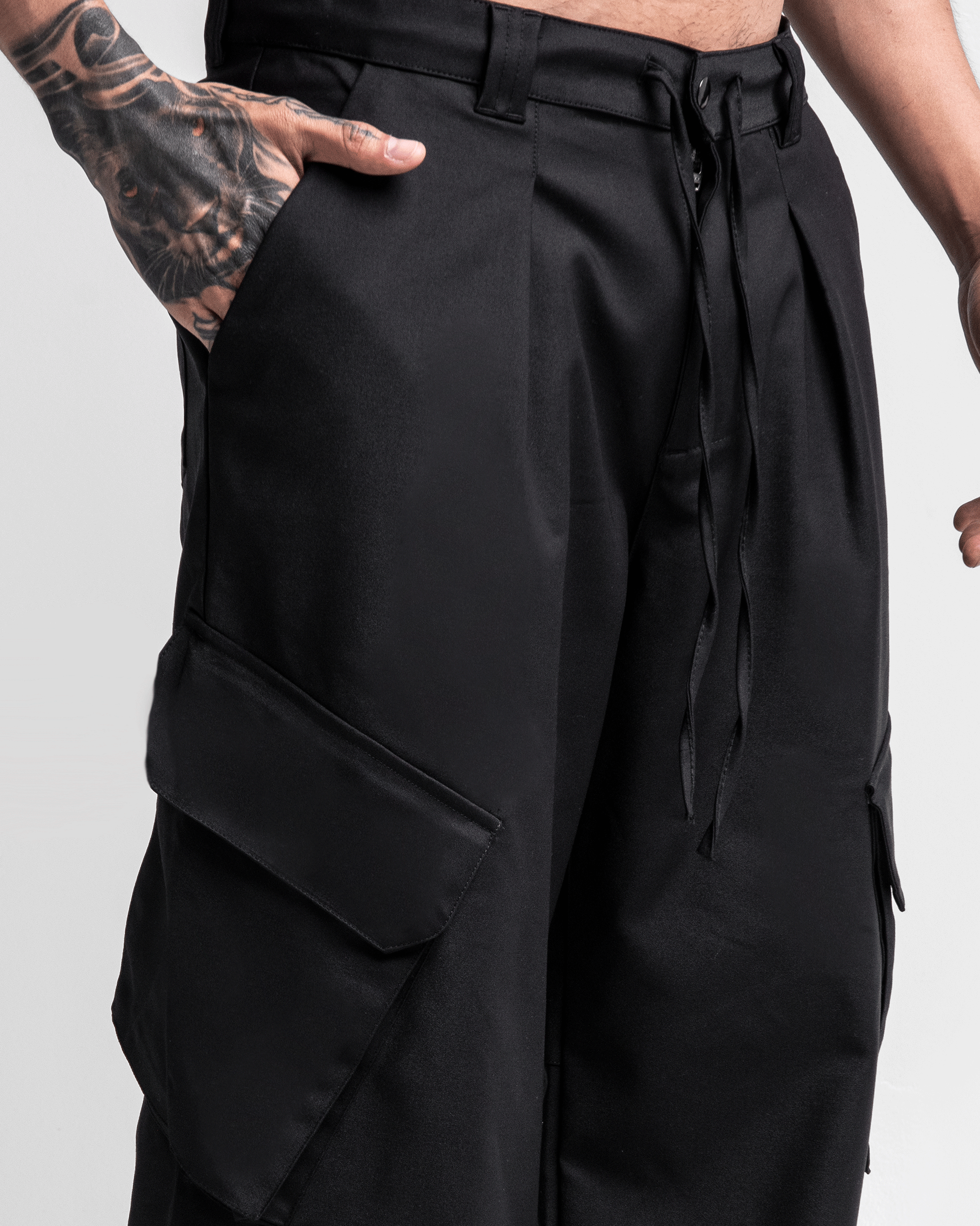 Tailored Cargo Negro Drill