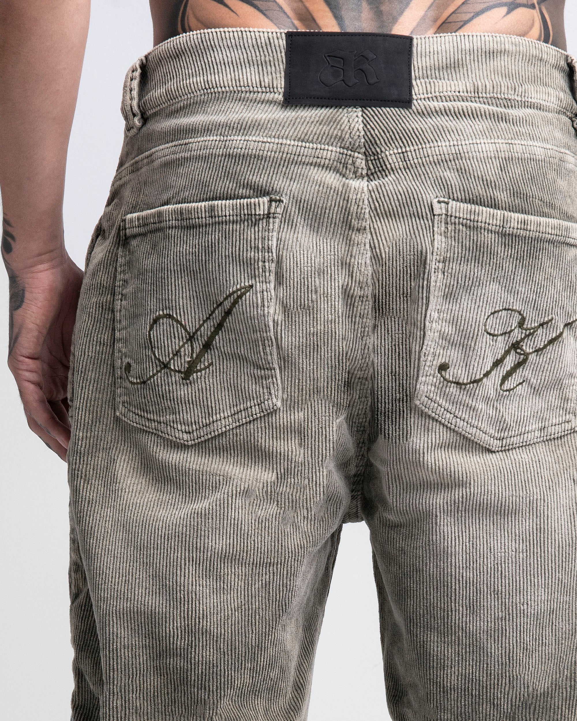 Pantalón Corduroy Acidwash Verde