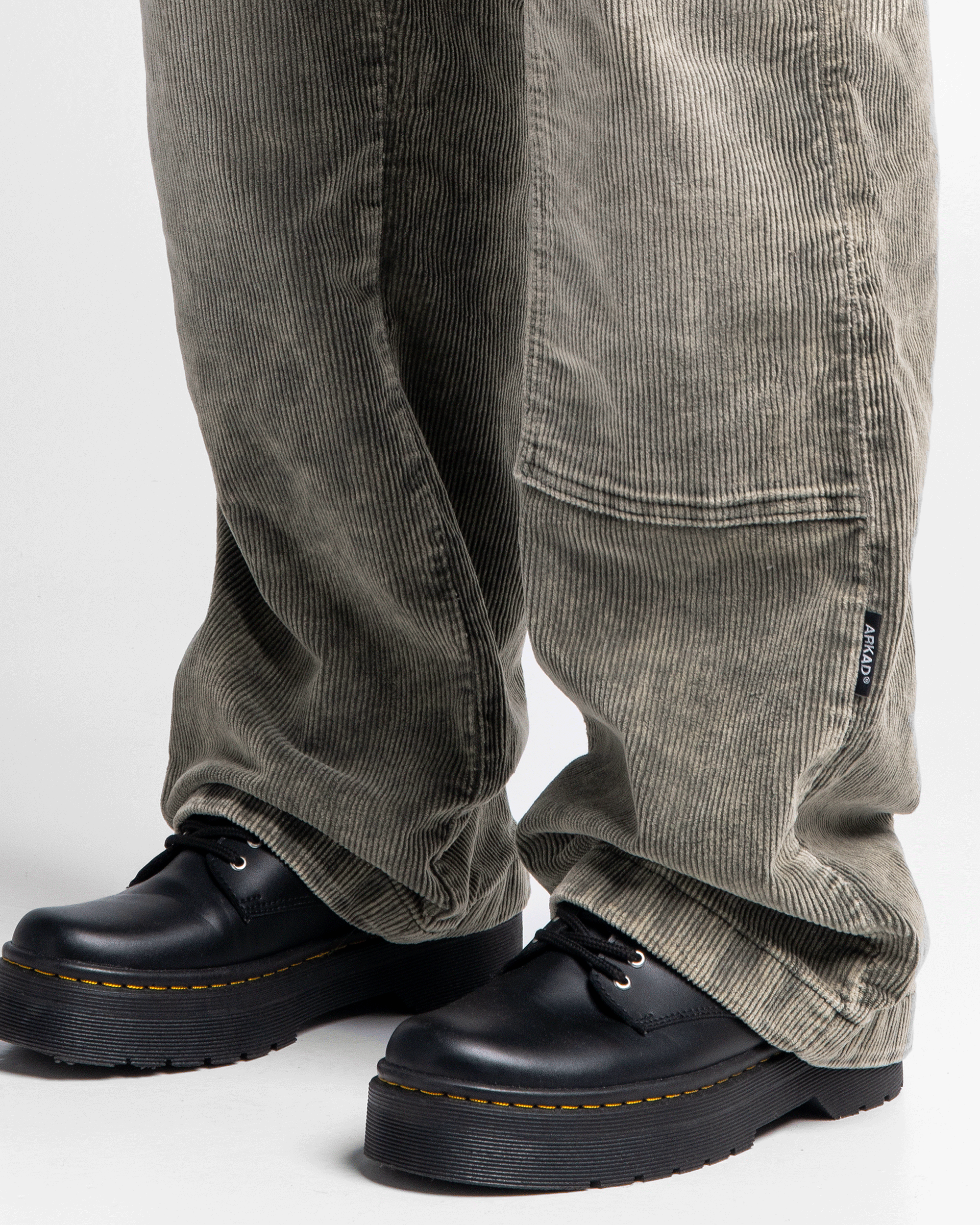 Pantalón Corduroy Acidwash Verde