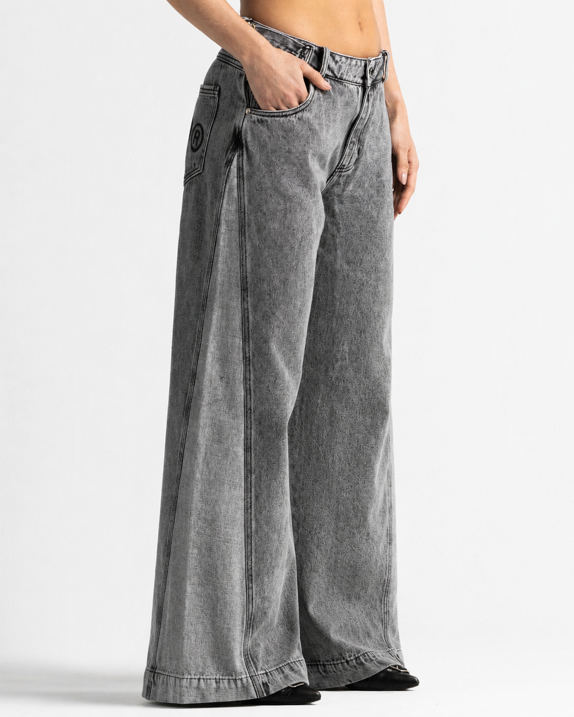 Printed Jean Gris Cortes Mujer