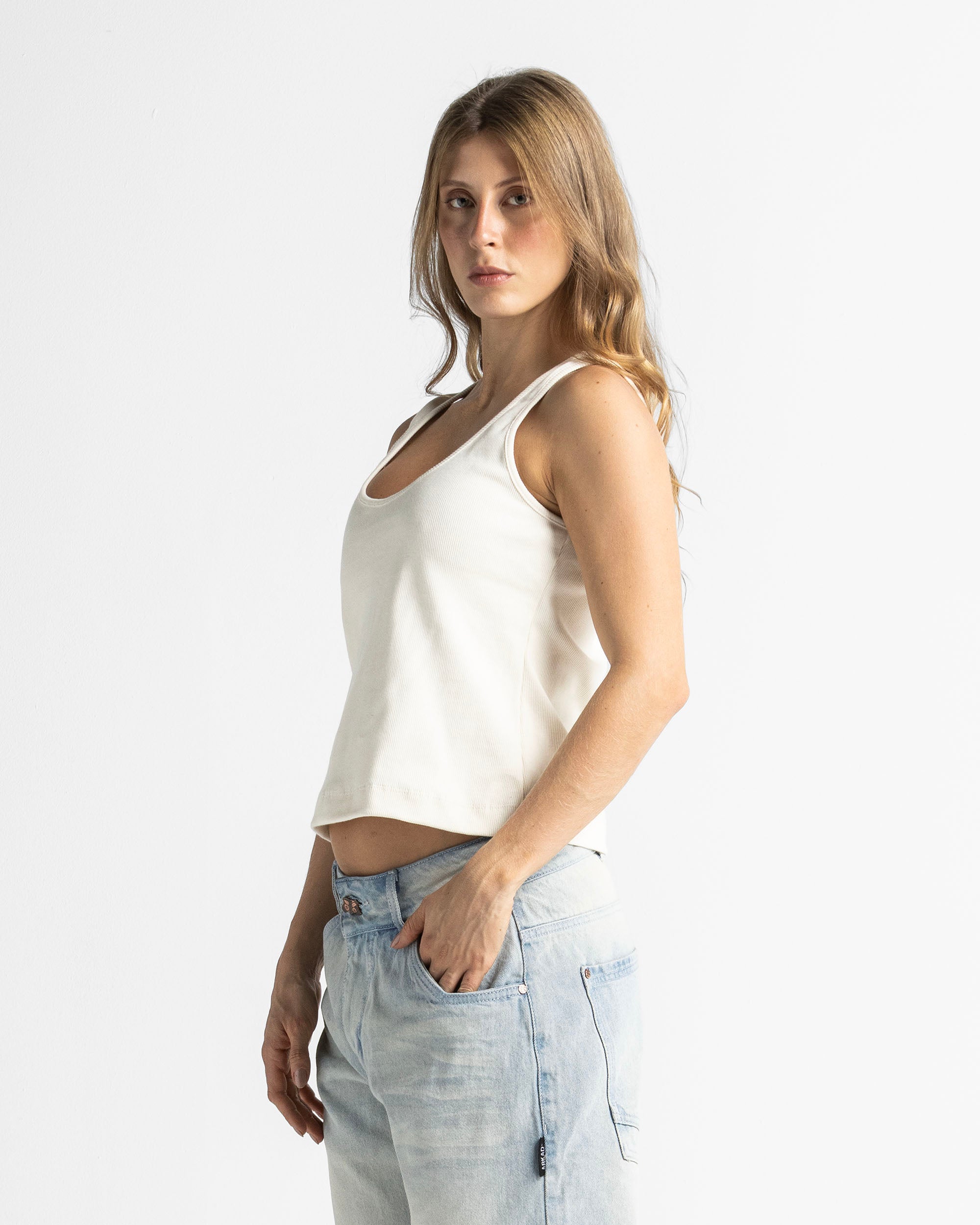 Tank Mujer Blanca FF Arkad