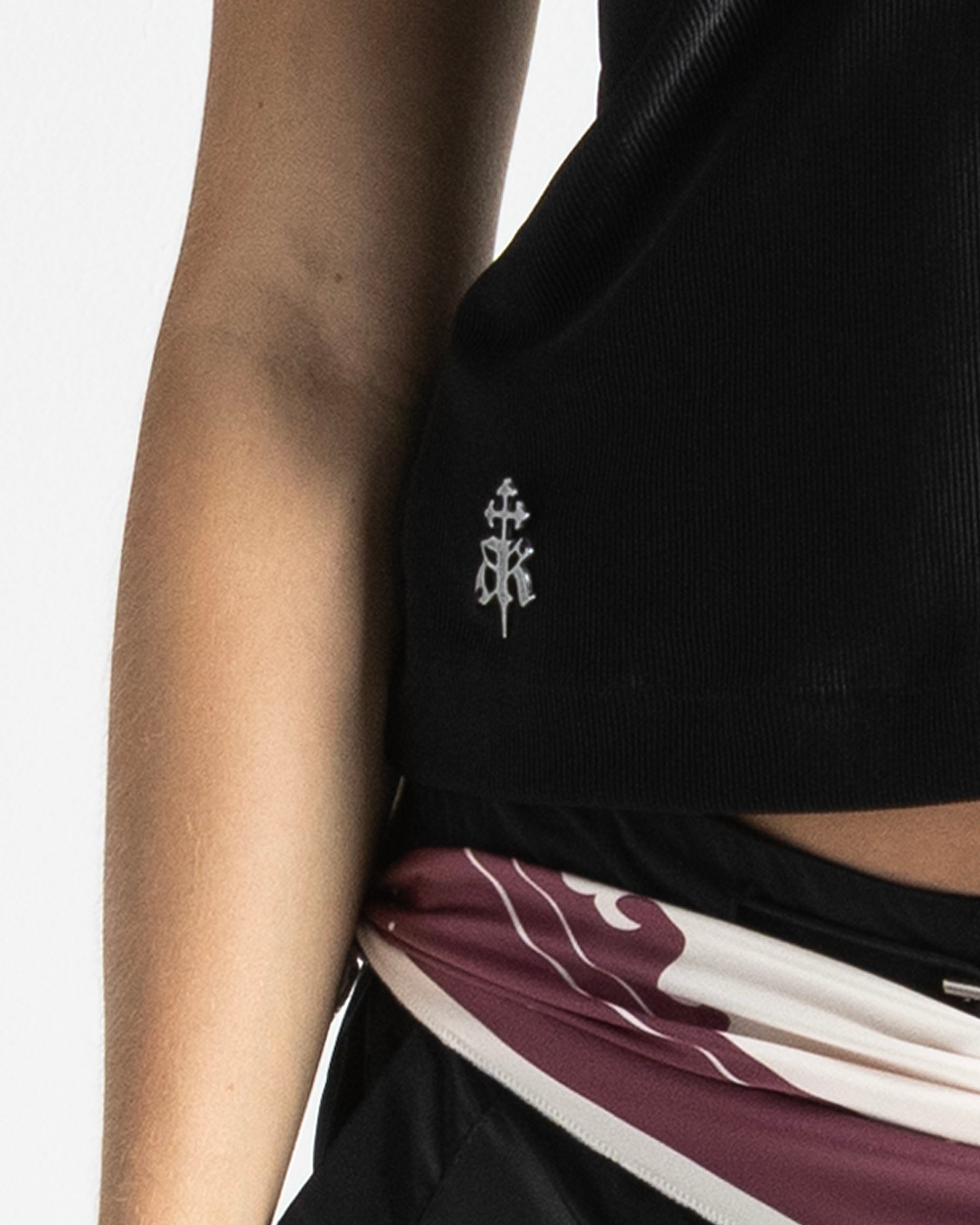 Tank Mujer Negra FF Arkad
