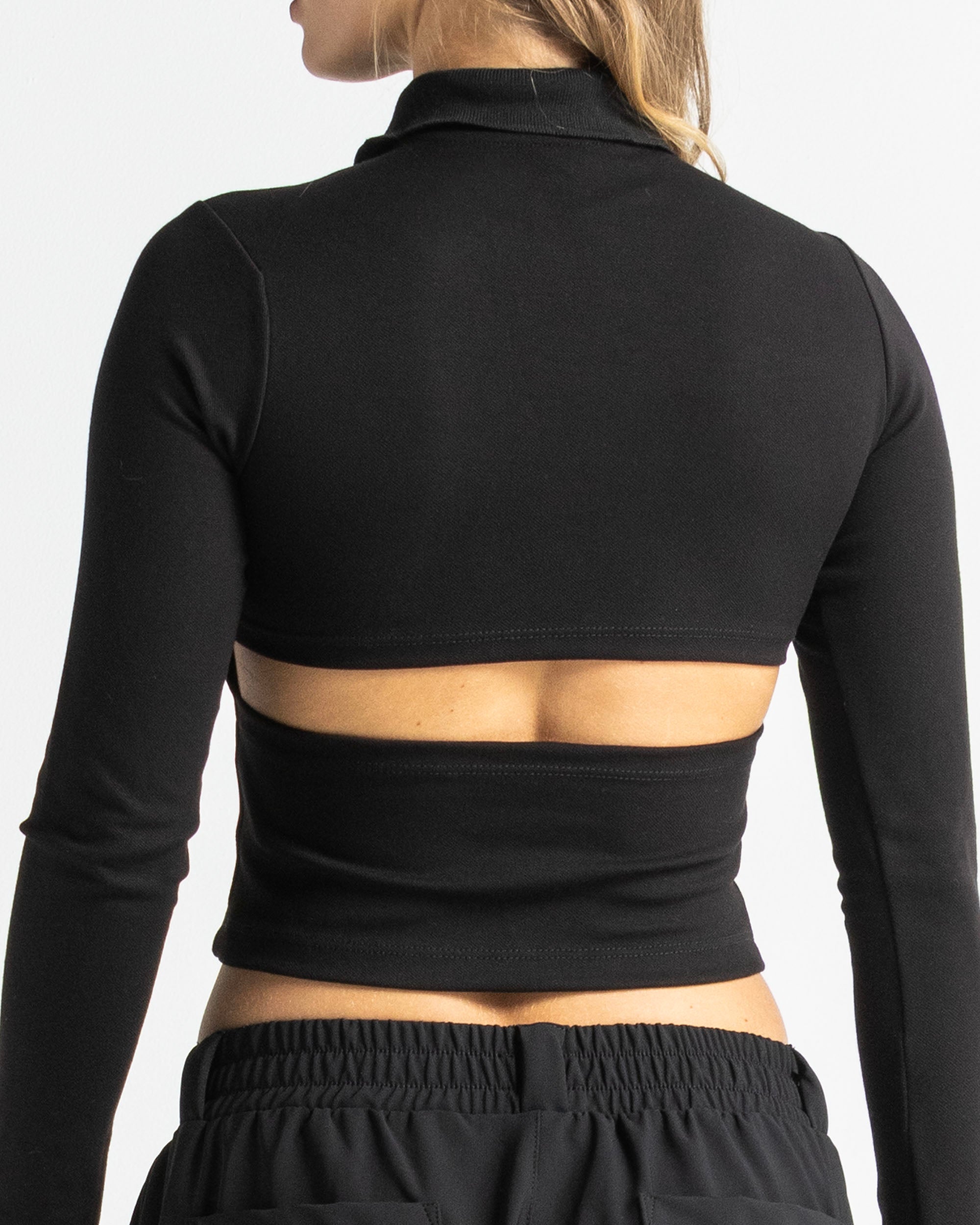 Sweater Polo Cut-Out