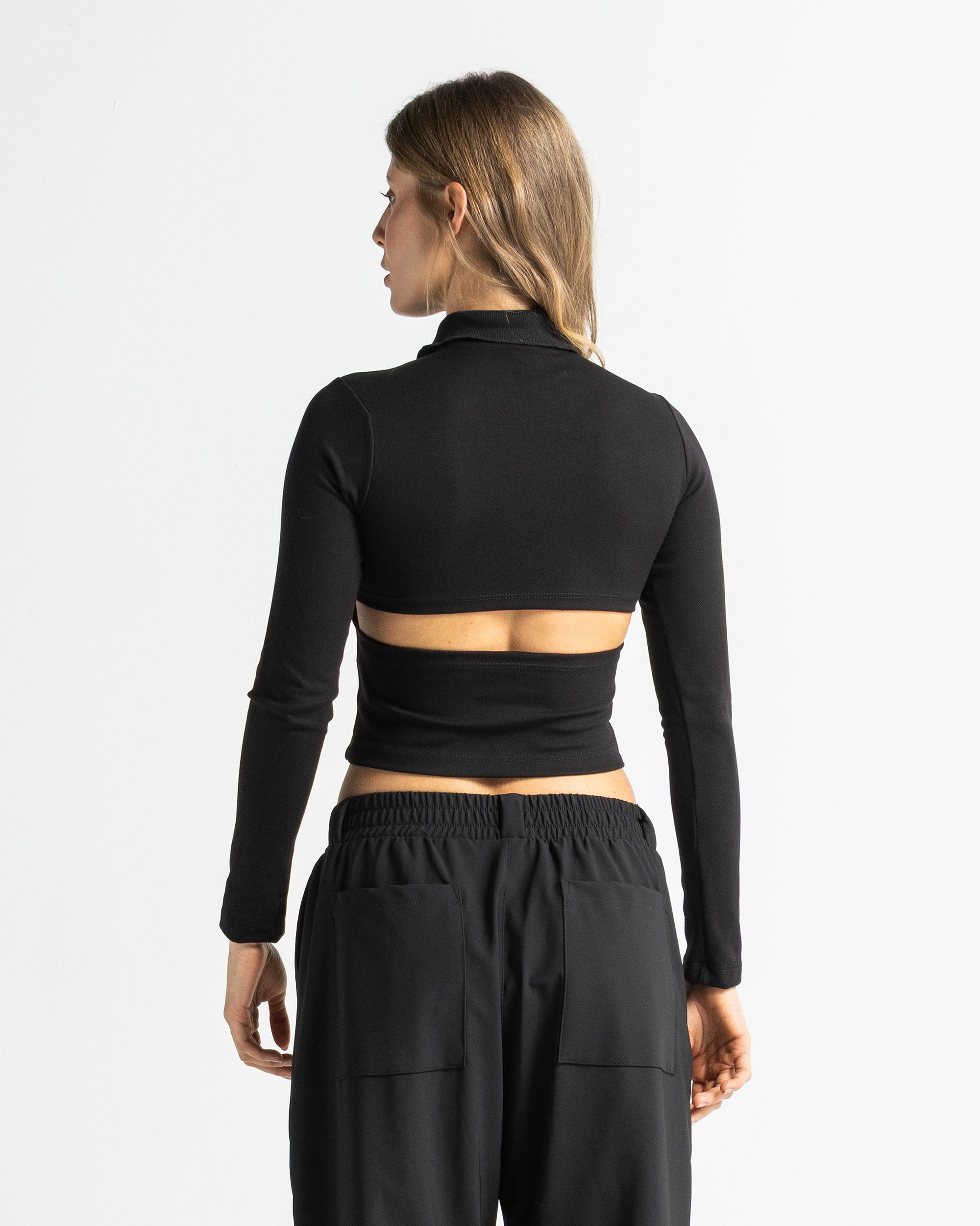 Sweater Polo Cut-Out
