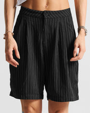 Tailored Pintstripe Jort Mujer