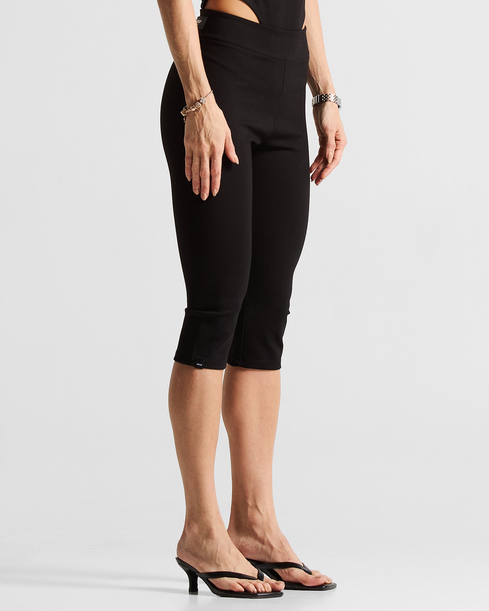 Capri Negro Mujer