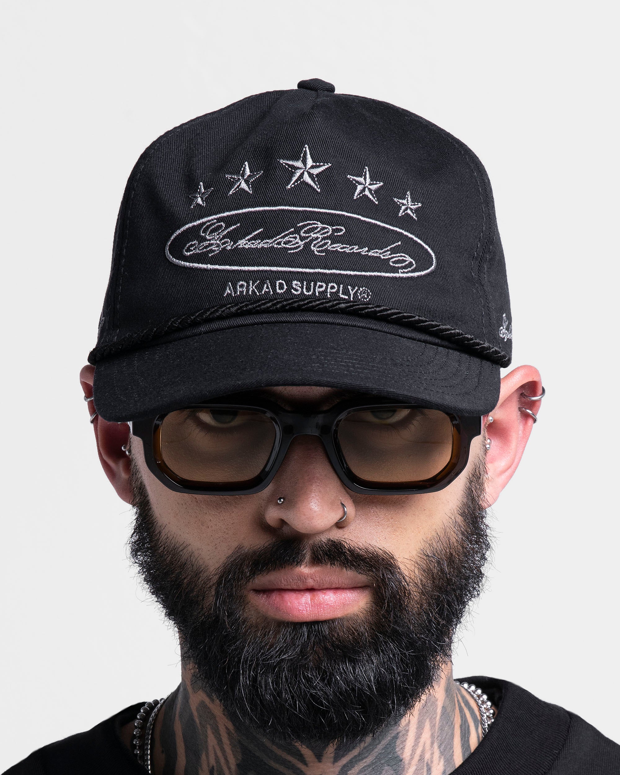 Gorra Cordón Negra Con Plateado Arkad Records