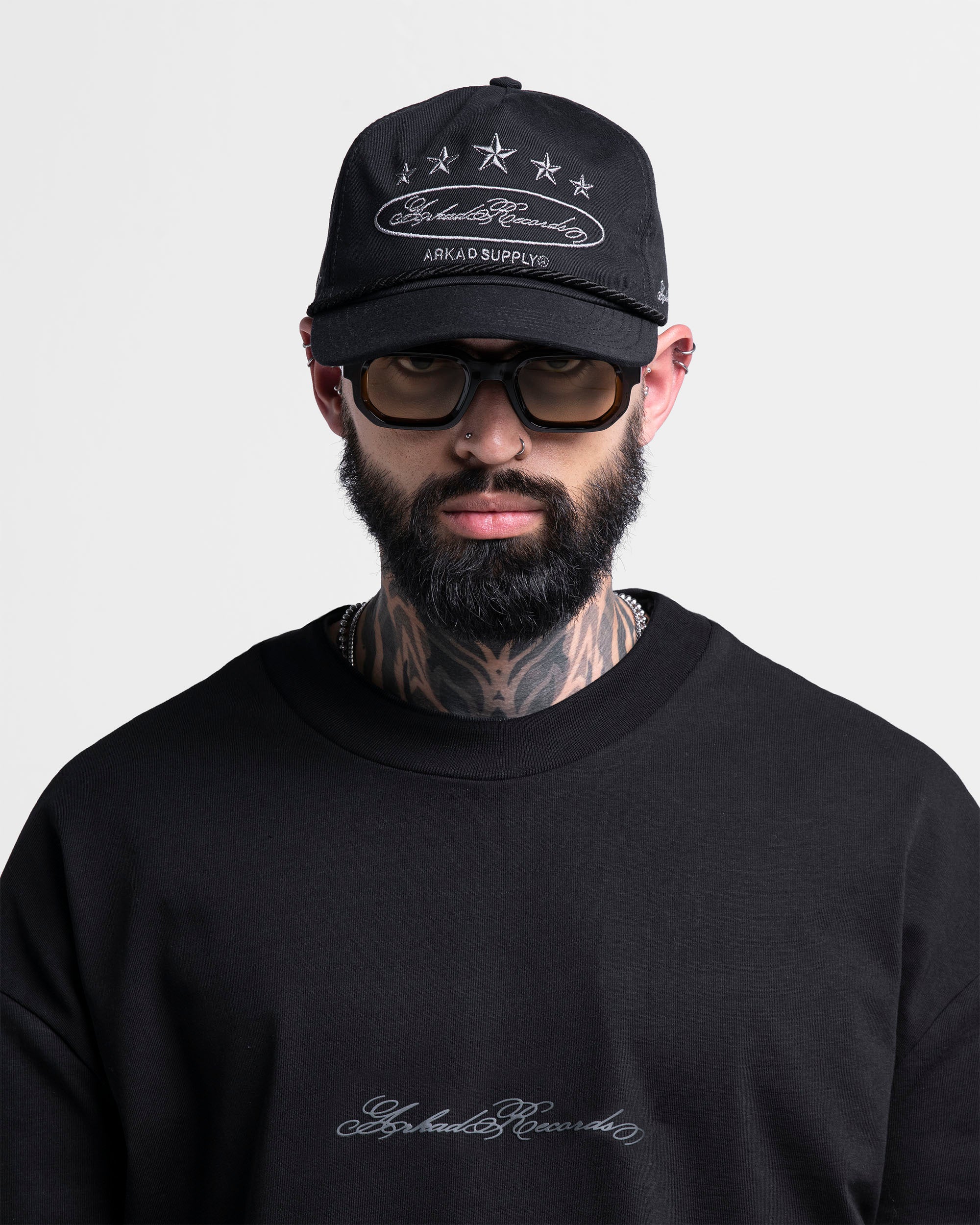 Gorra Cordón Negra Con Plateado Arkad Records