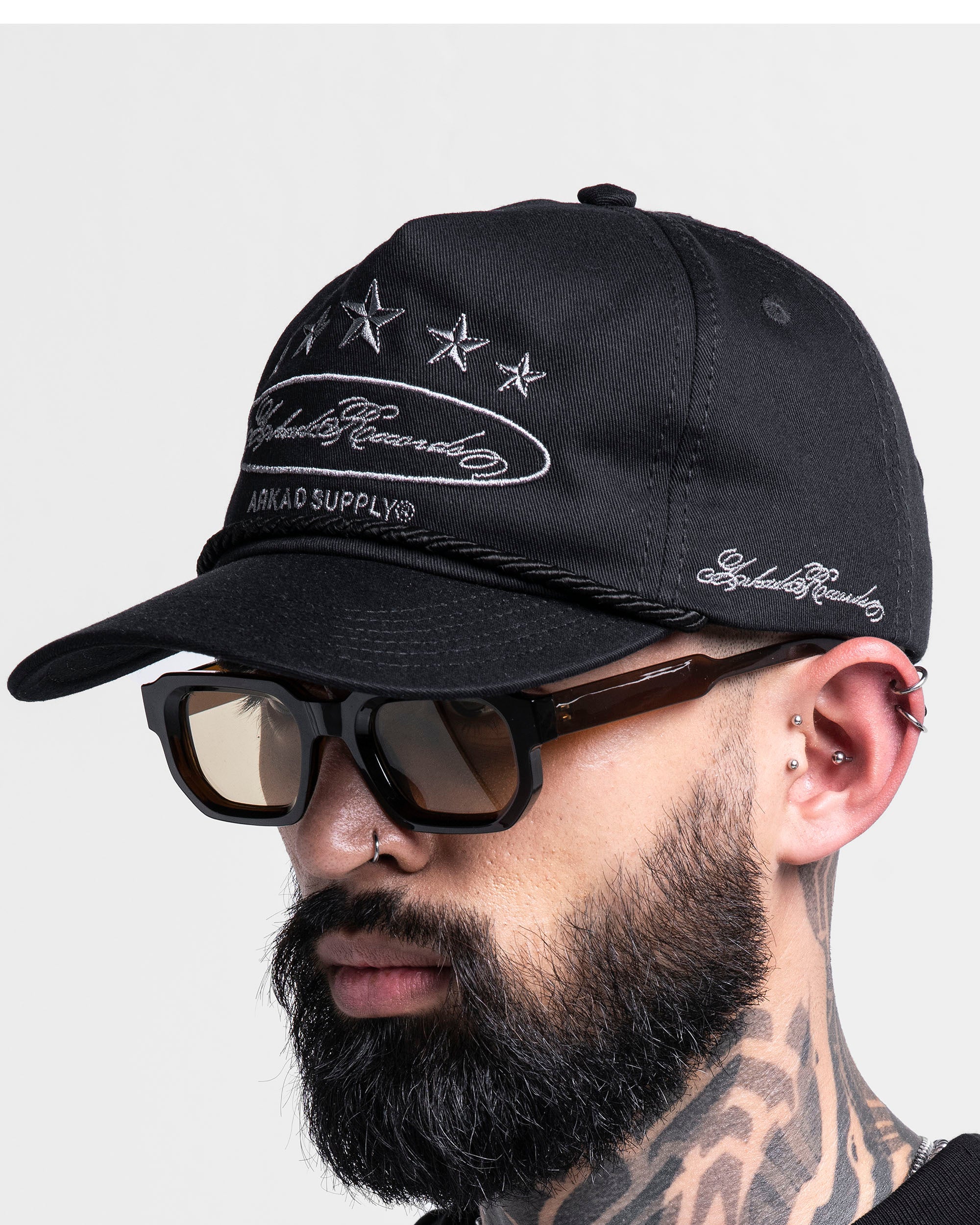 Gorra Cordón Negra Con Plateado Arkad Records