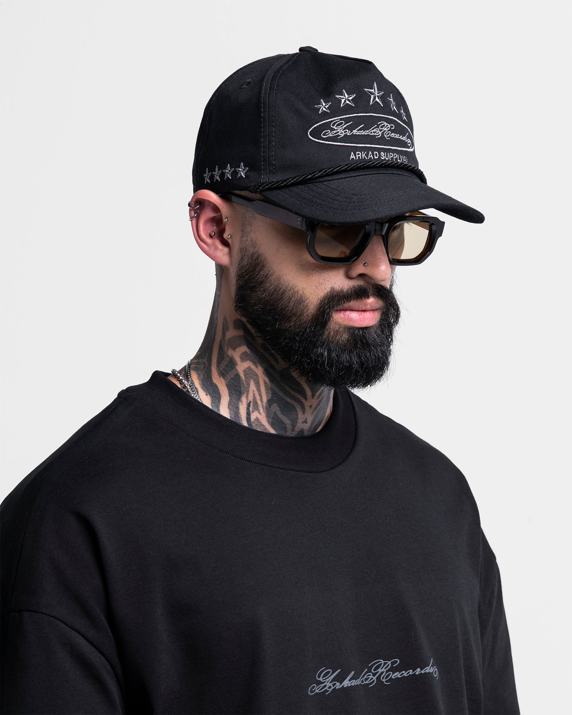 Gorra Cordón Negra Con Plateado Arkad Records