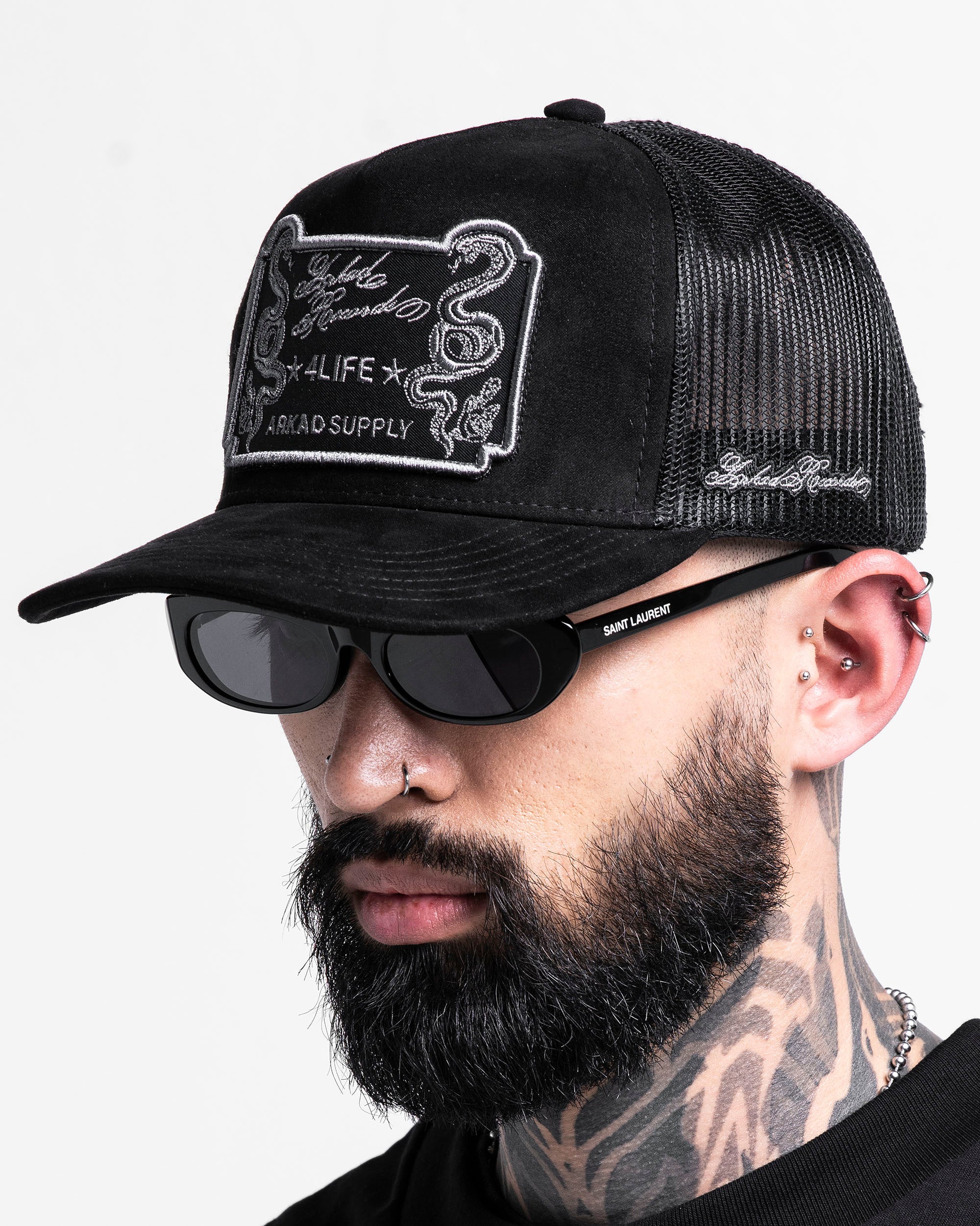 Gorra Velvet Negra Snakes
