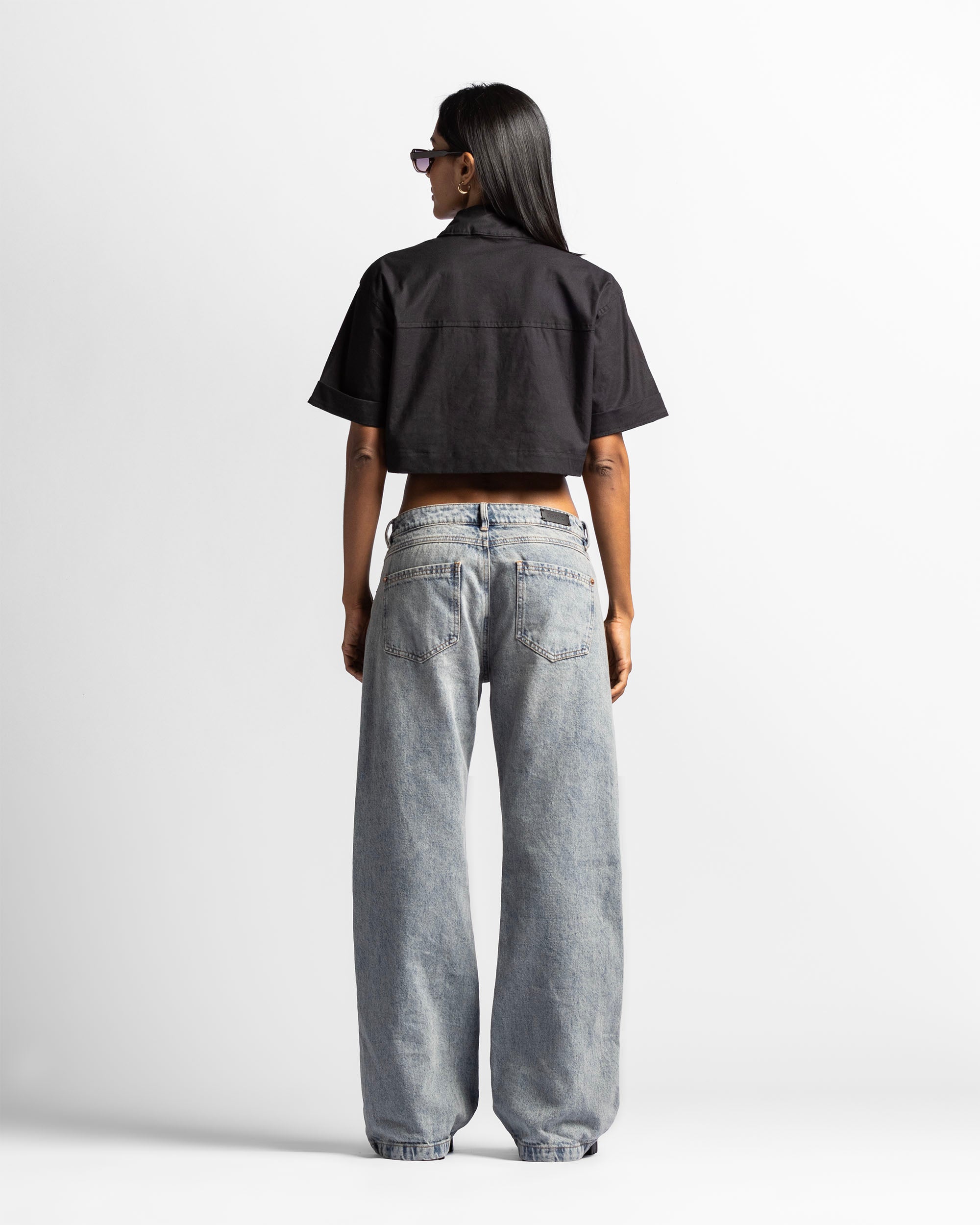 Crop Shirt Cuello Alto Cierre