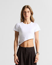 Asymmetric Baby Tee Blanca
