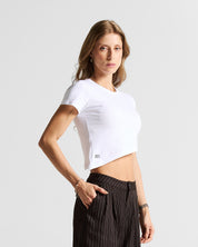 Asymmetric Baby Tee Blanca