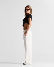 Asymmetric Baby Tee Negra