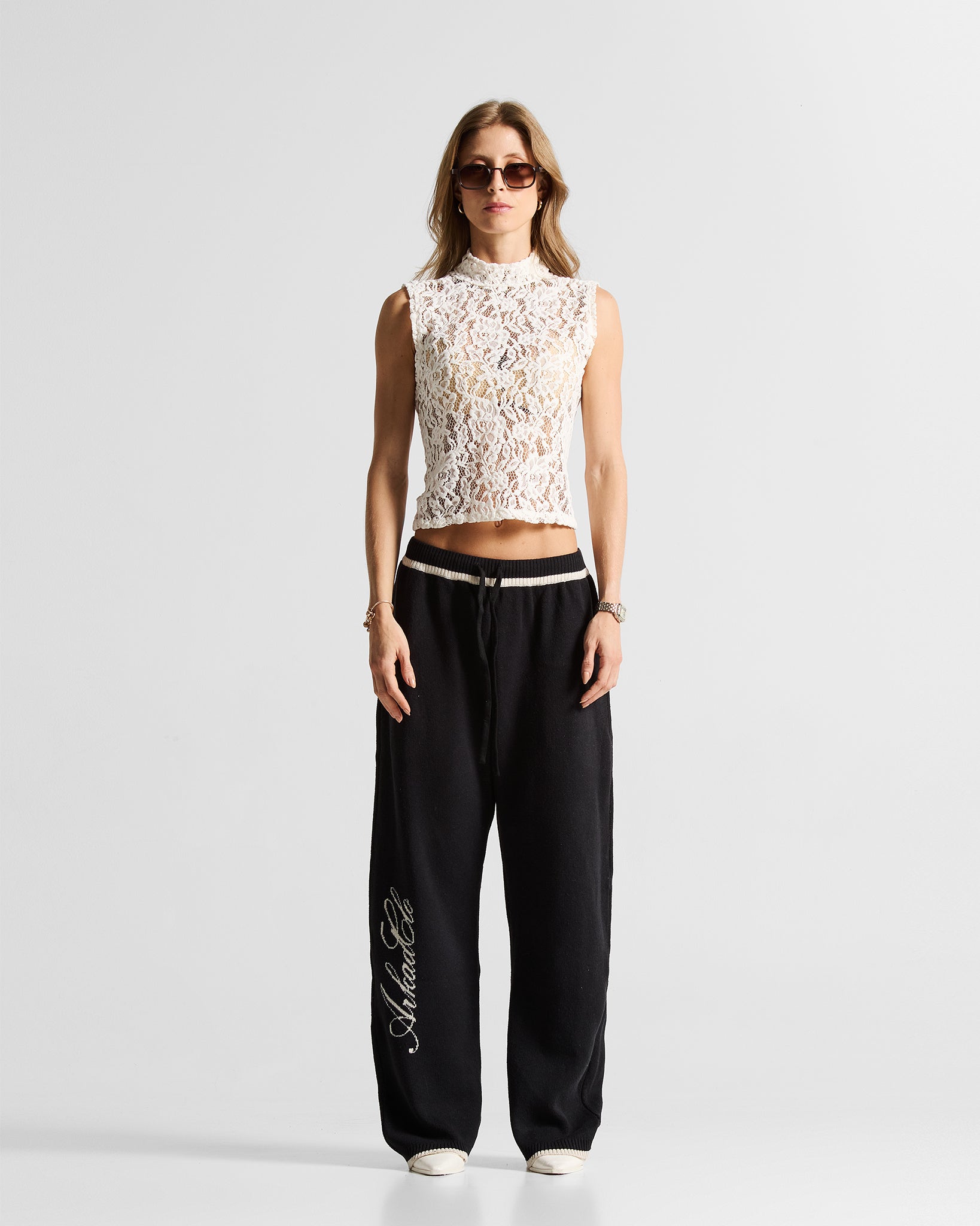 Sleevless Lace Top Beige