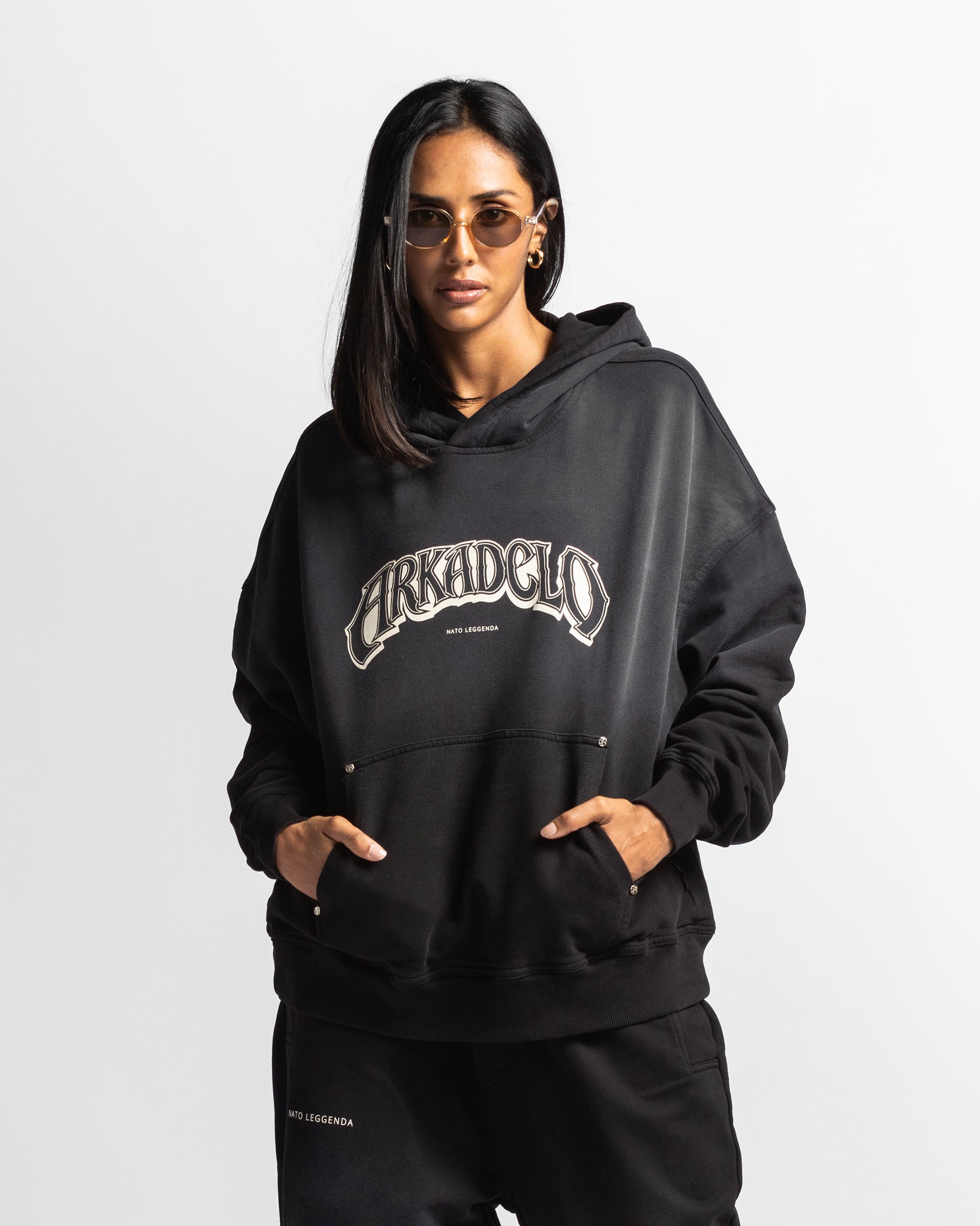 Washed Hoodie Negro Remaches - Unisex