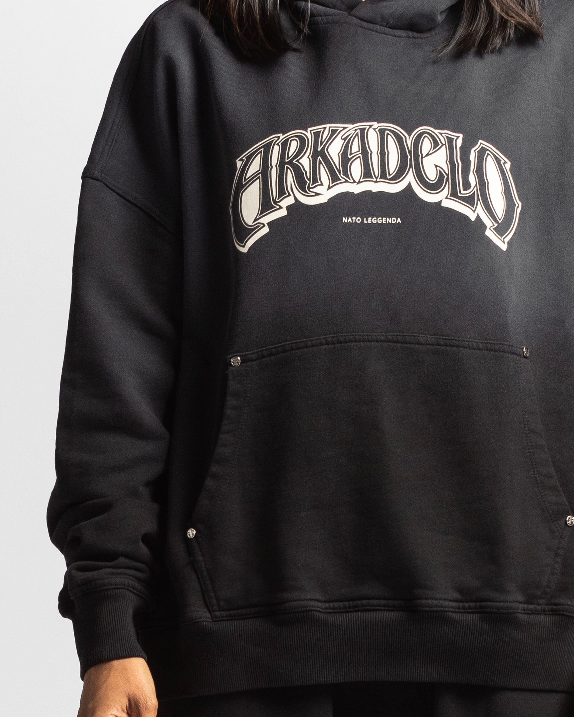 Washed Hoodie Negro Remaches - Unisex