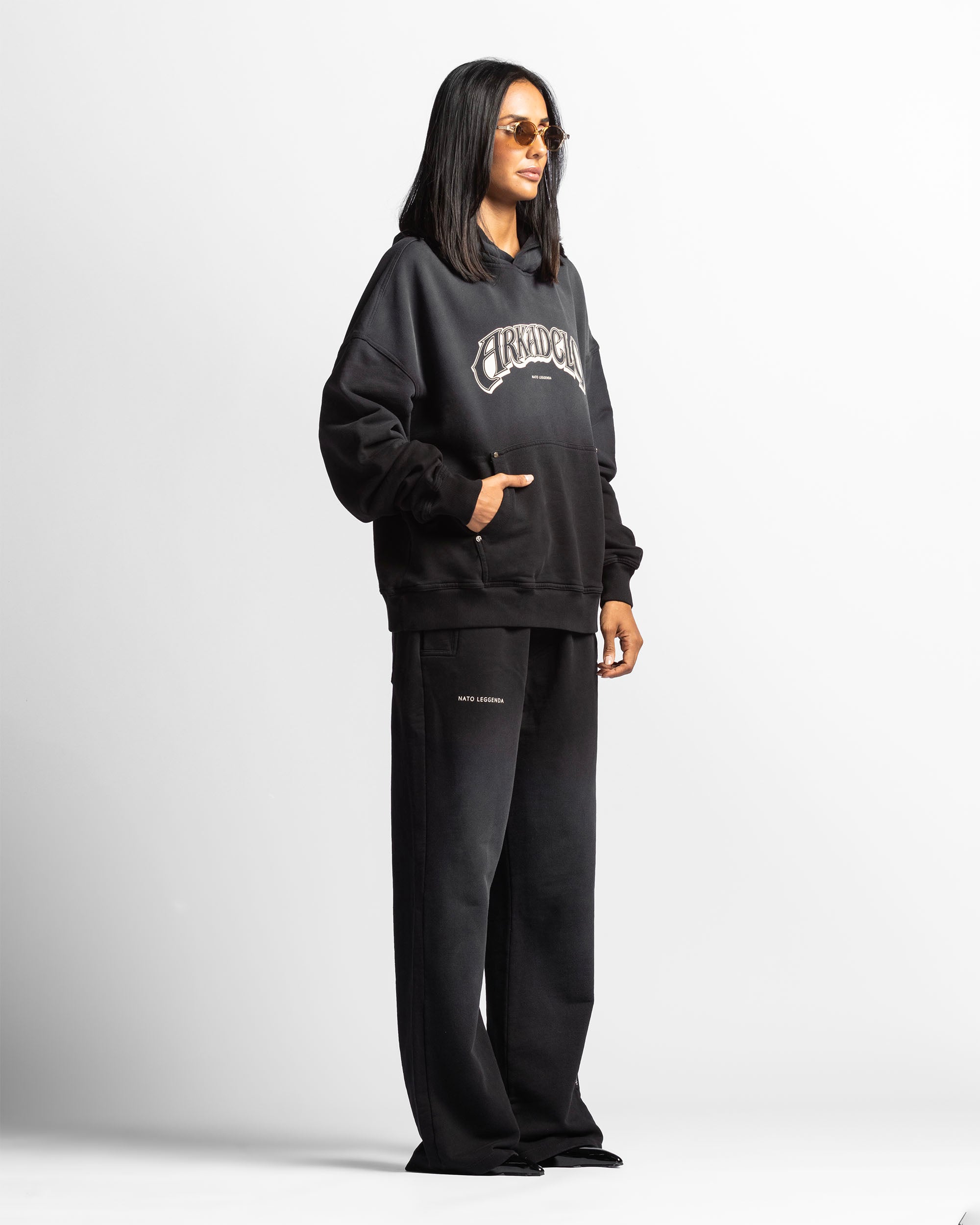 Washed Hoodie Negro Remaches - Unisex