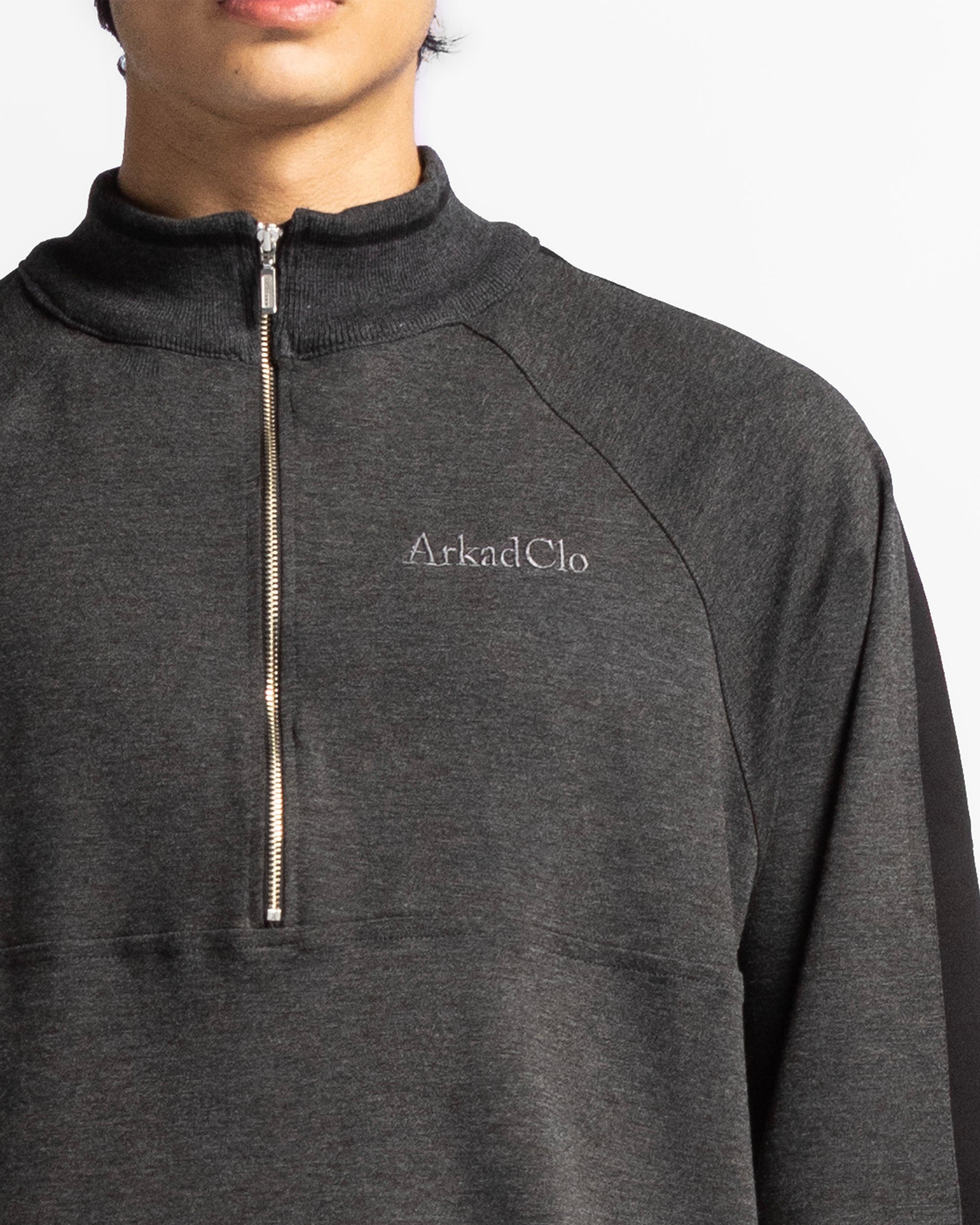Sweater Gris Con Negro