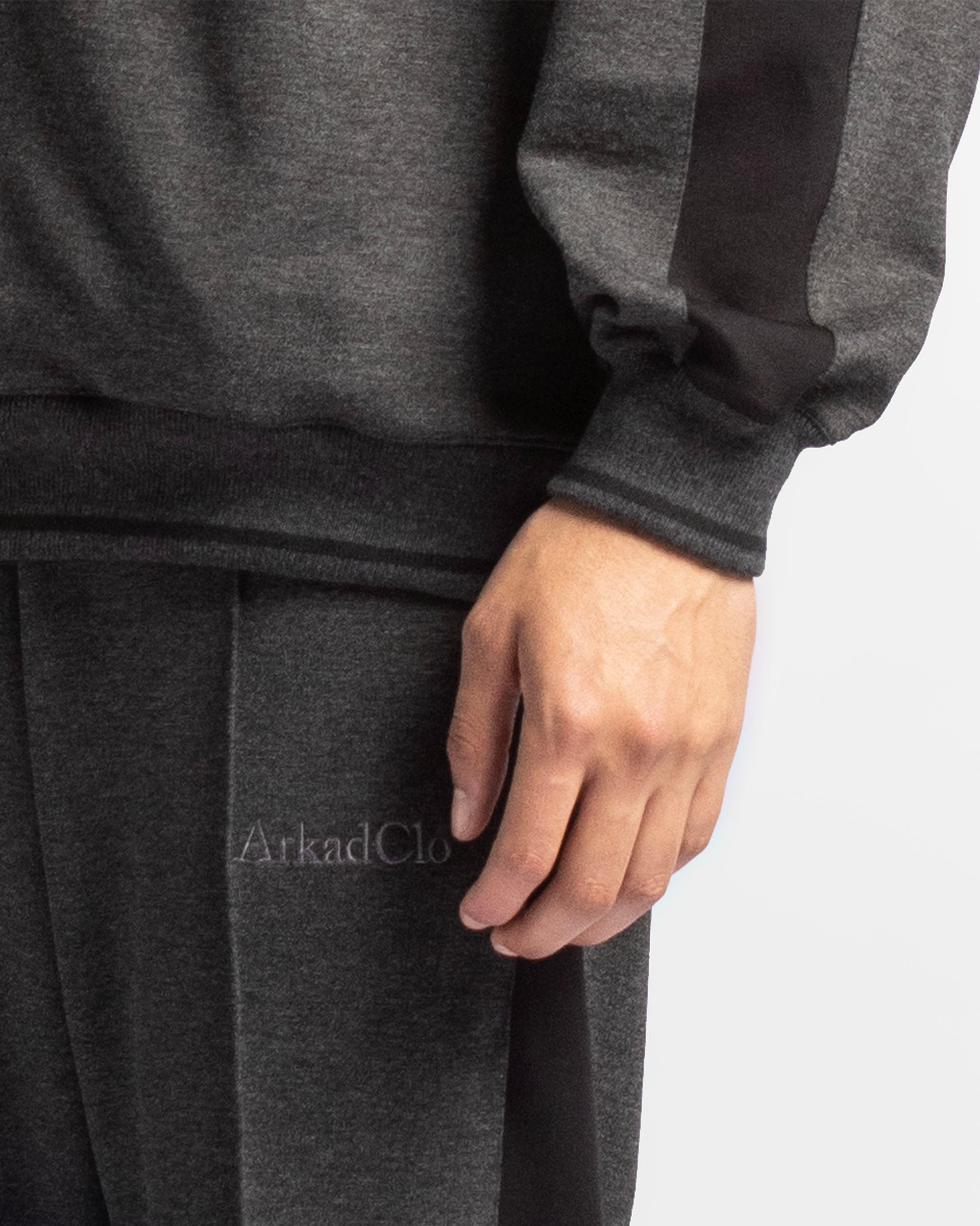 Sweater Gris Con Negro