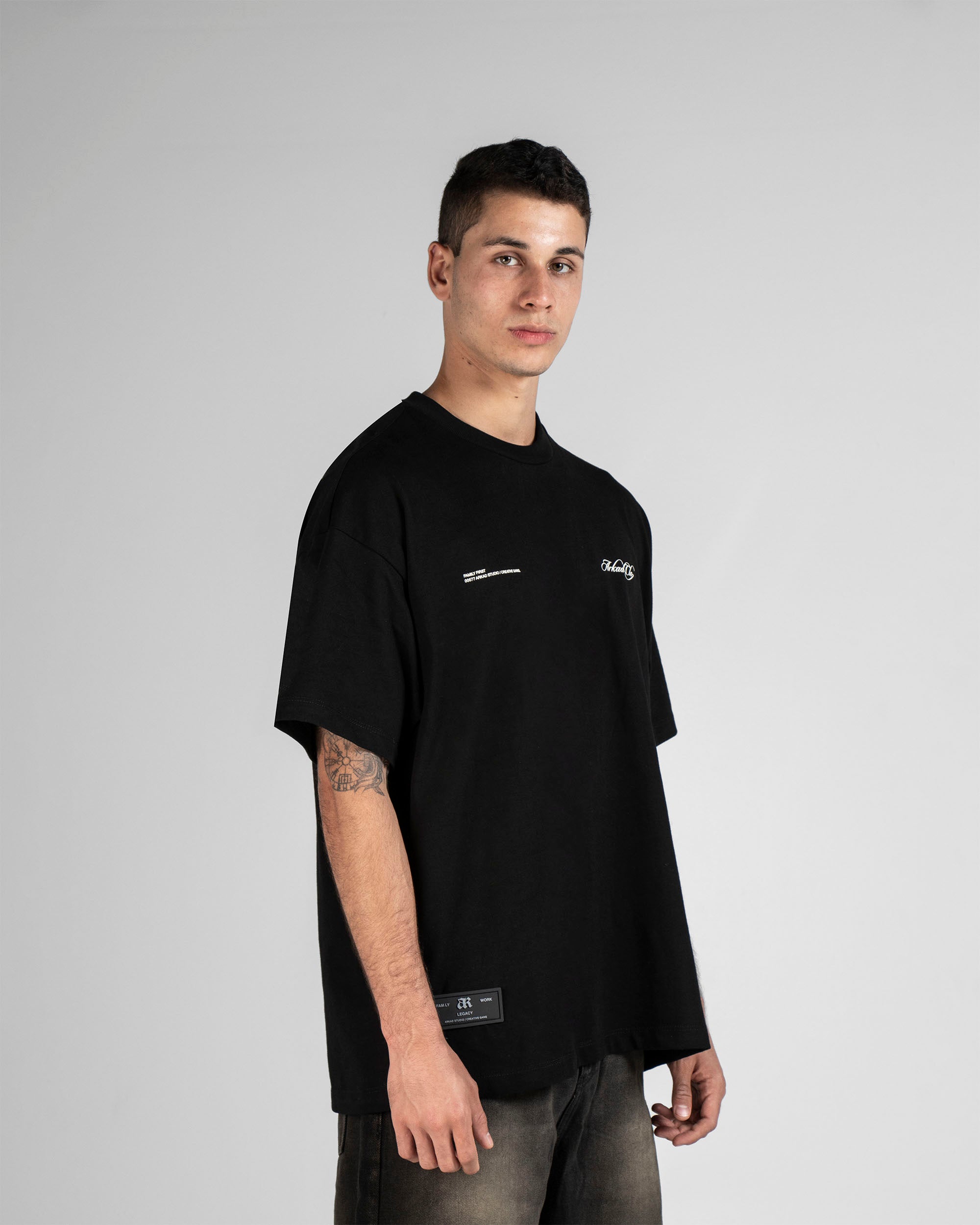 Tshirt Oversize Negra León