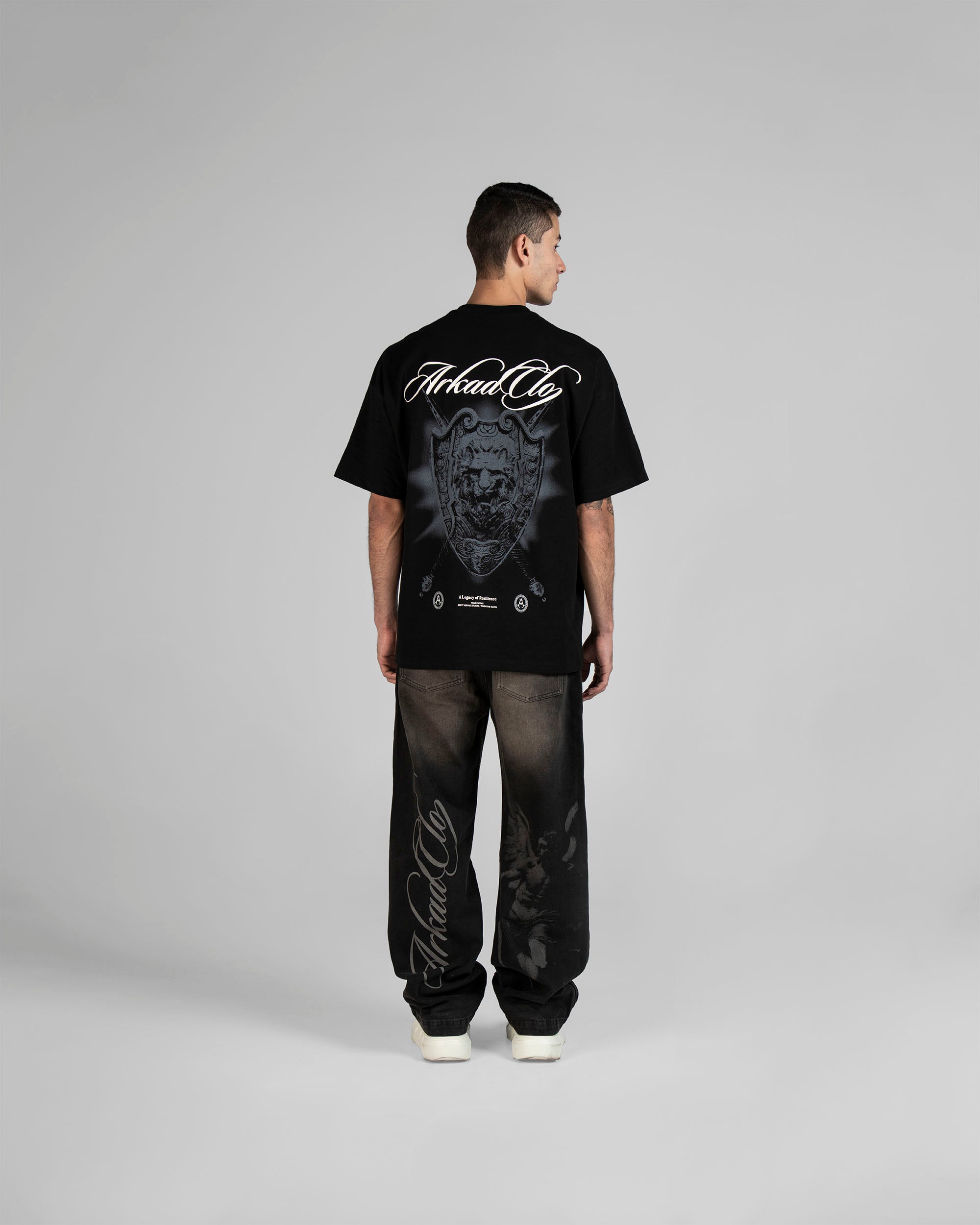 Tshirt Oversize Negra León