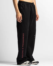 Washed Sweatpant Negra Con Rojo Nato