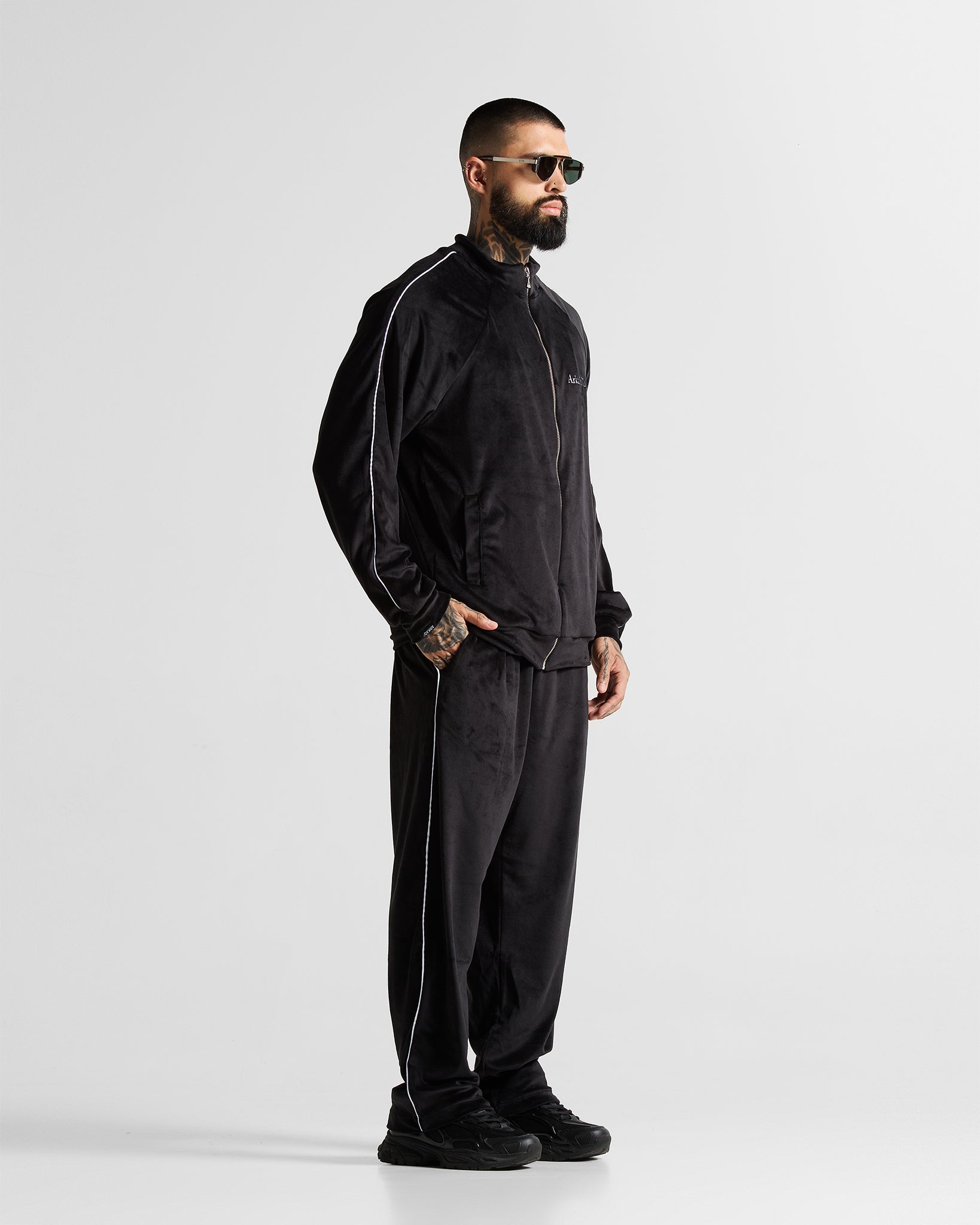 Velvet Jacket Negra