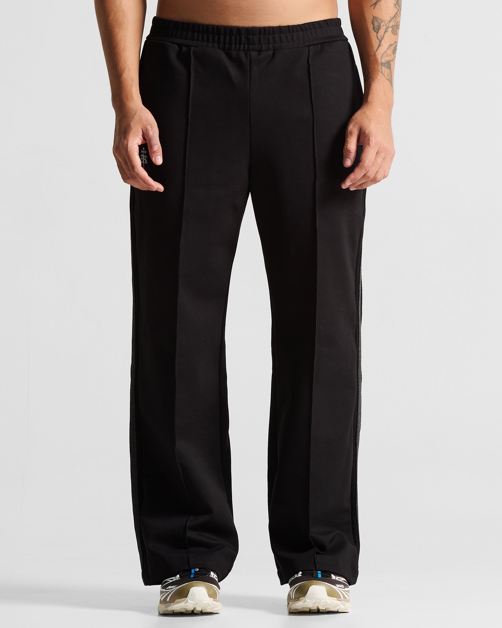 Pintuck Pant Negro con Gris