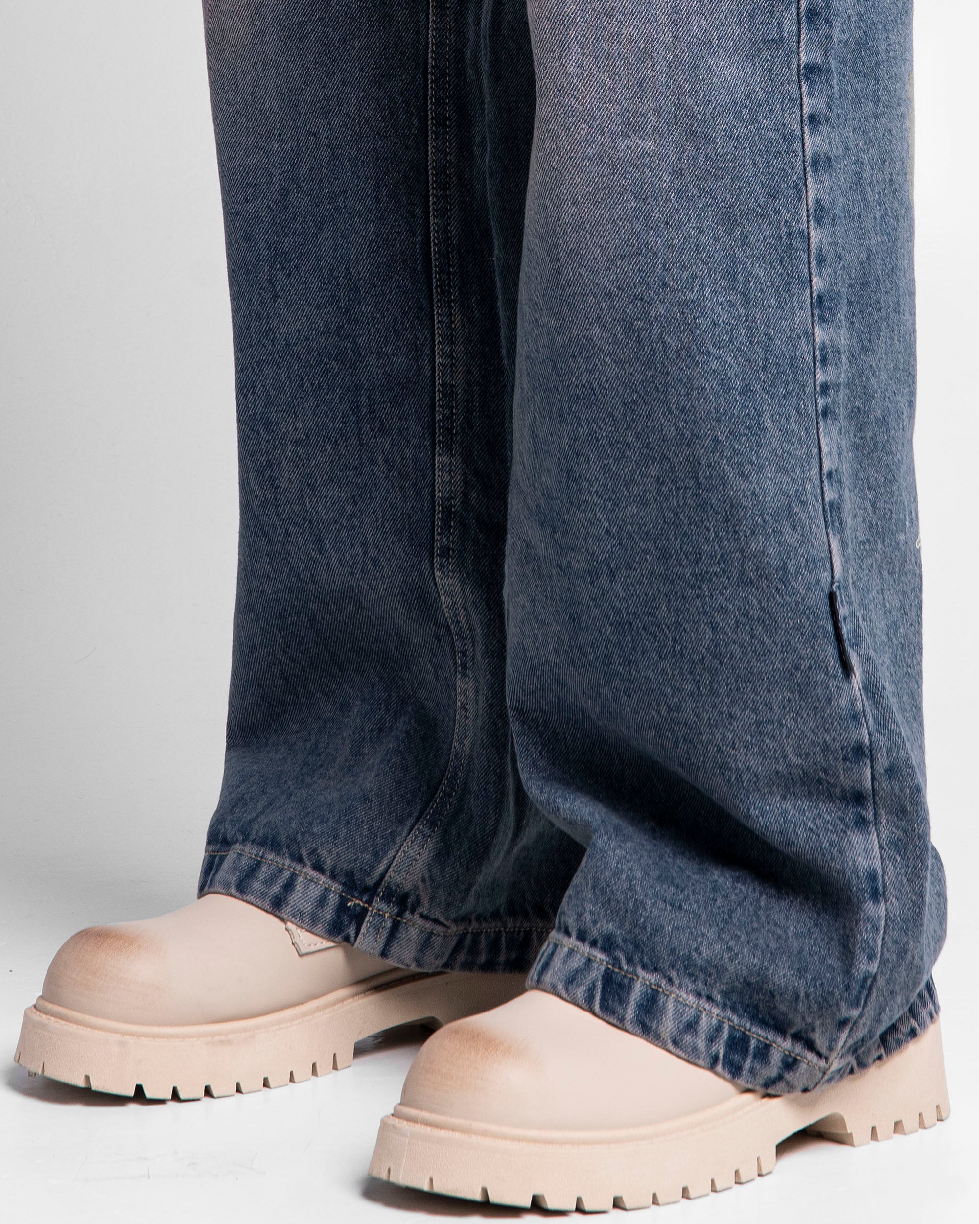 Jean Azul Oscuro Estampado Blanco