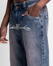 Jean Azul Oscuro Estampado Blanco