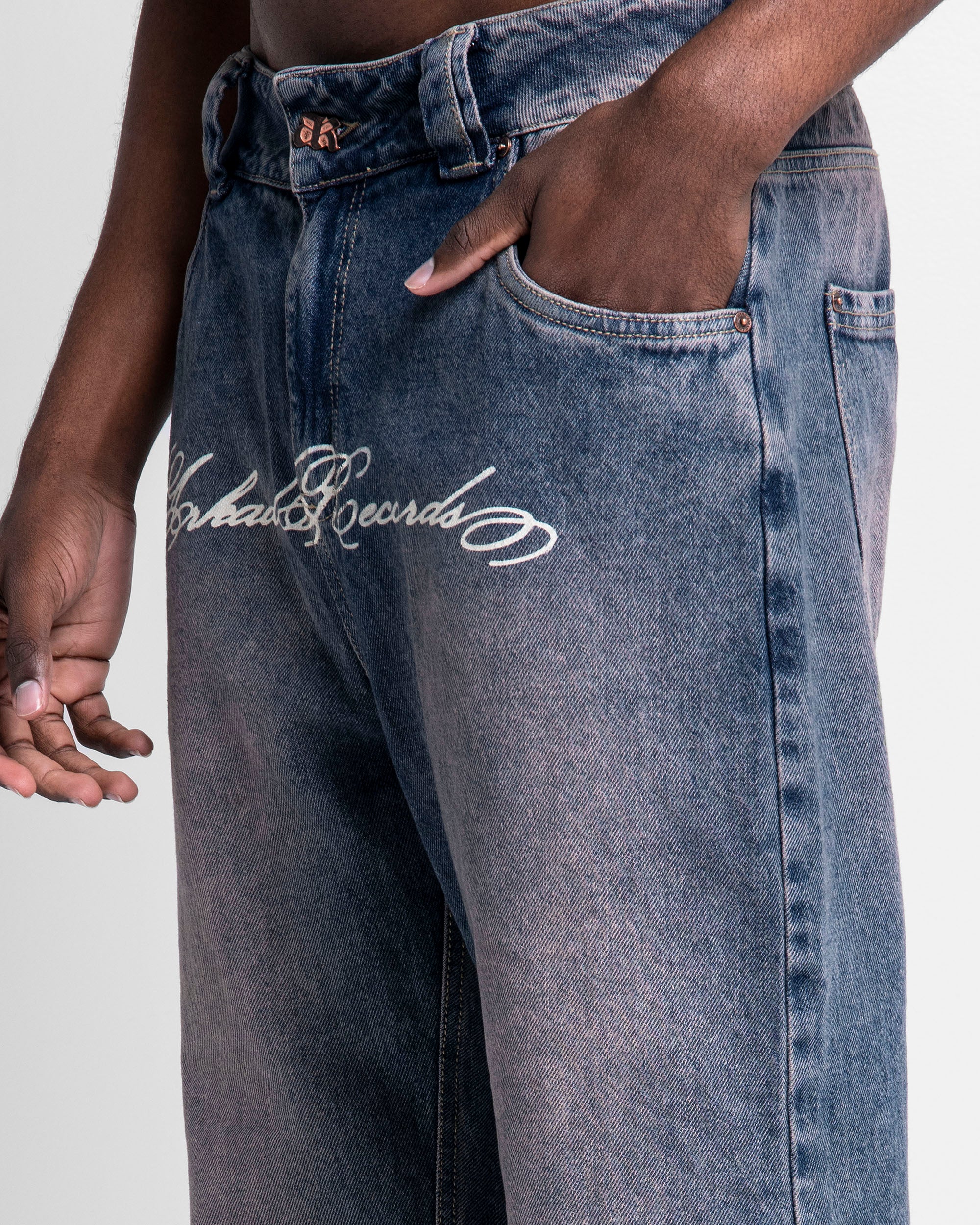 Jean Azul Oscuro Estampado Blanco