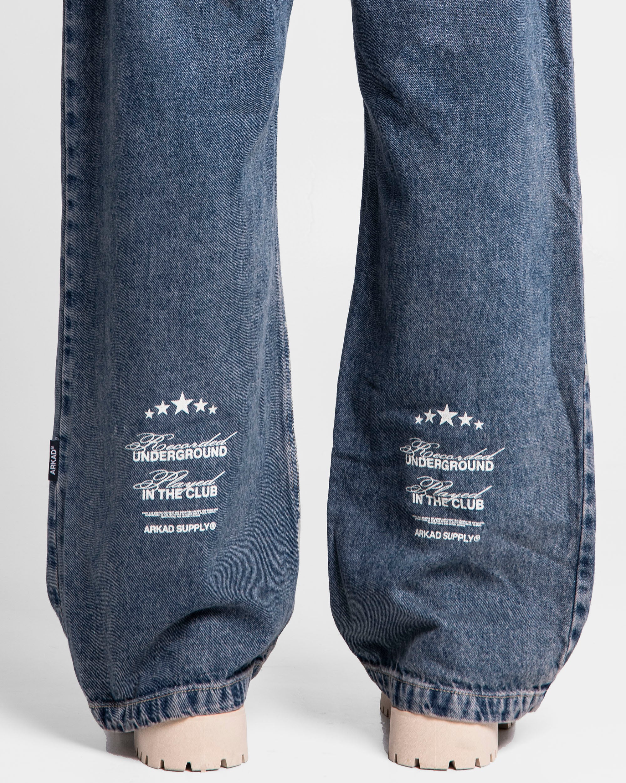 Jean Azul Oscuro Estampado Blanco