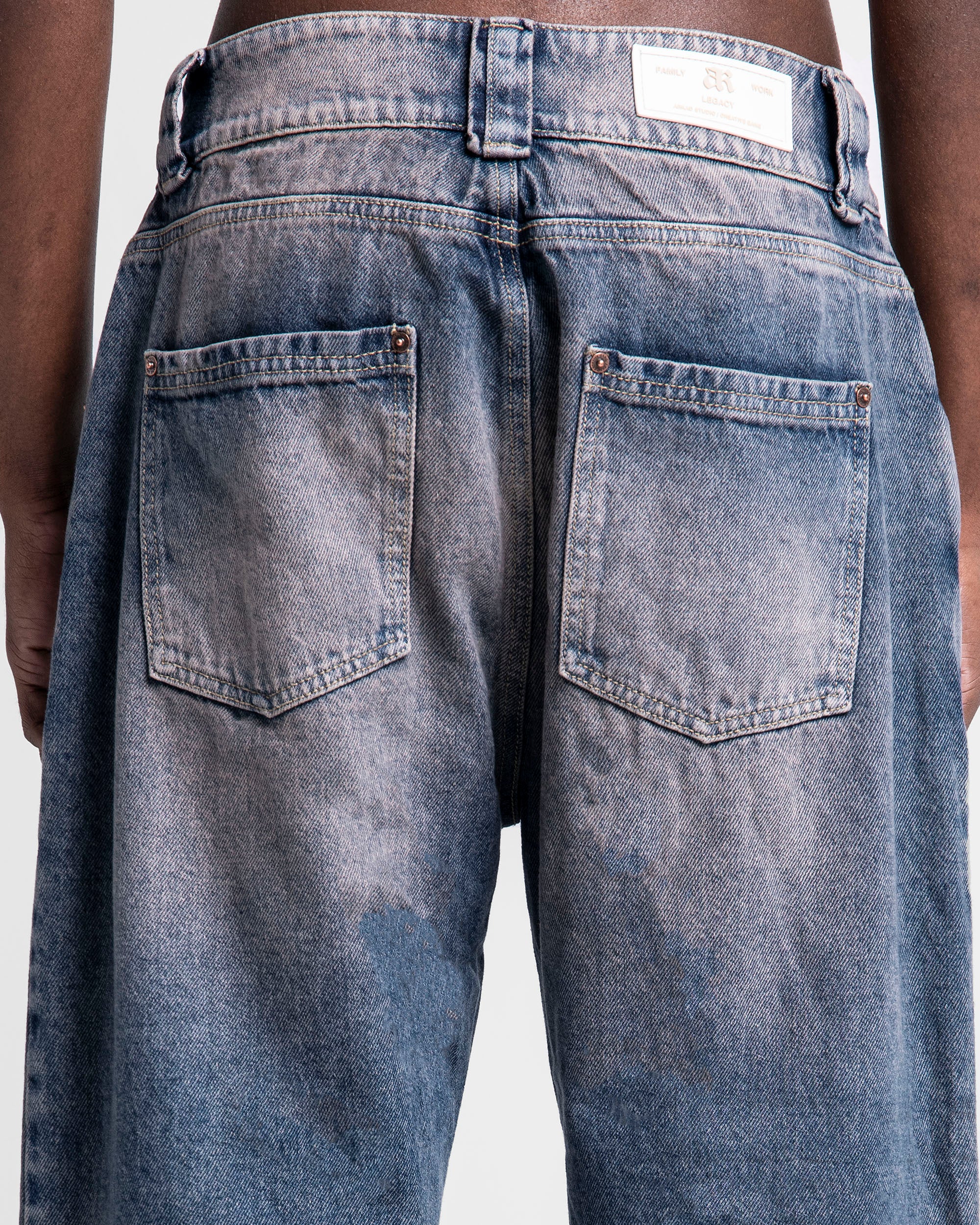 Jean Azul Oscuro Estampado Blanco