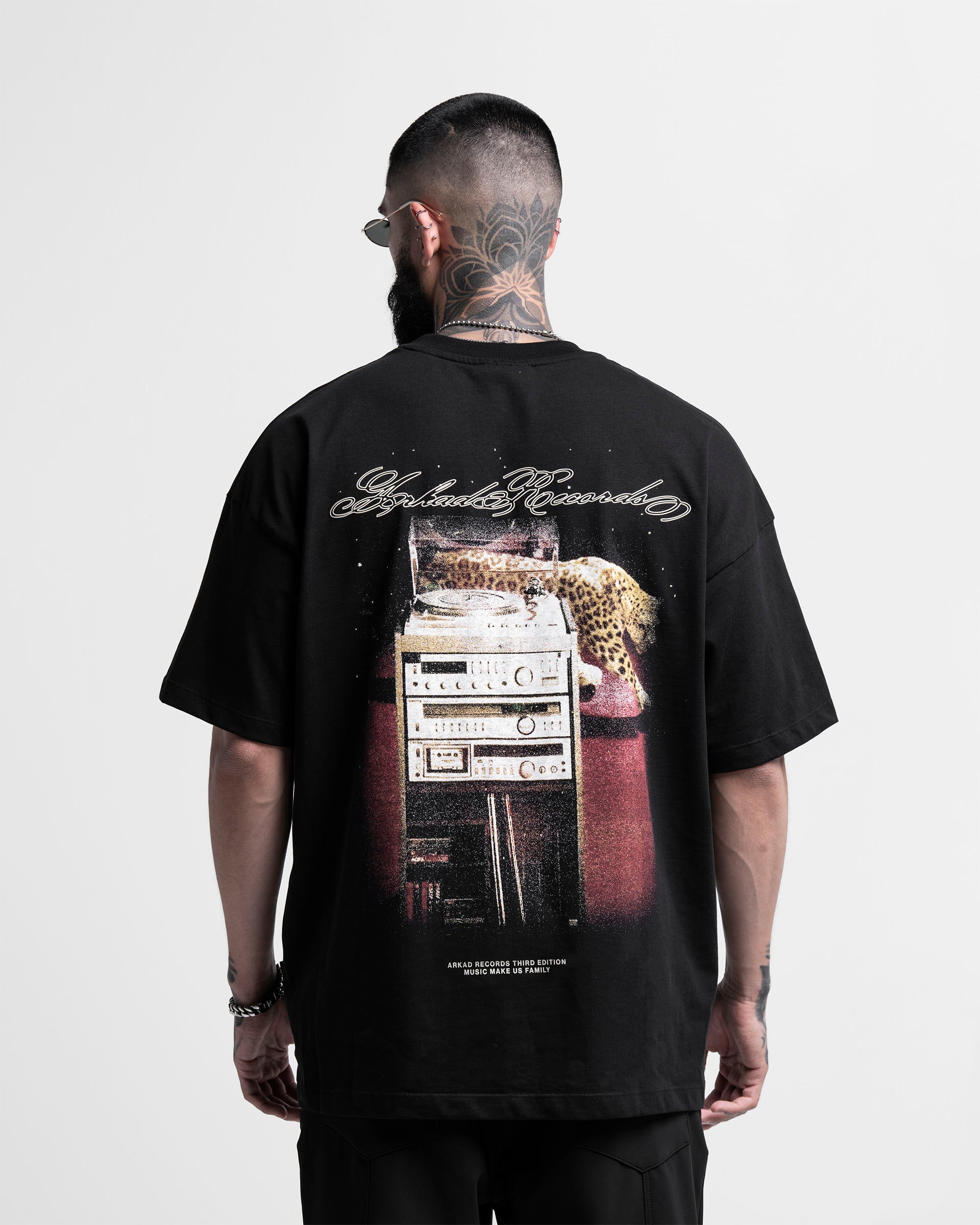 Graphic Tshirt Oversize Negra Arkad Records