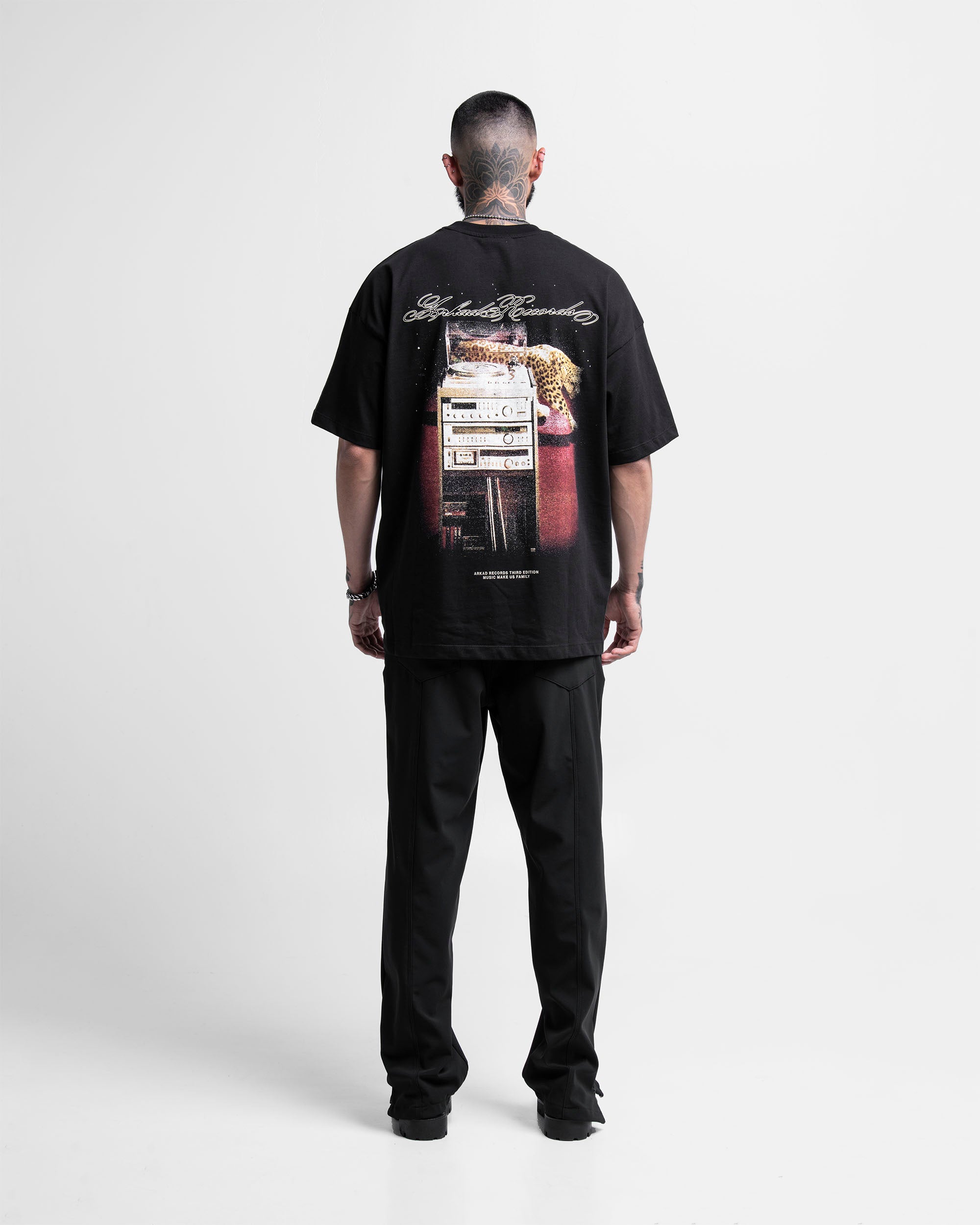 Graphic Tshirt Oversize Negra Arkad Records