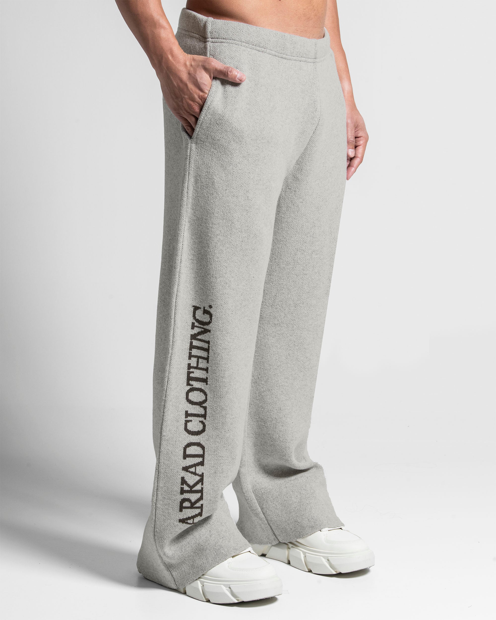 Knit Pant Gris Con Cafe