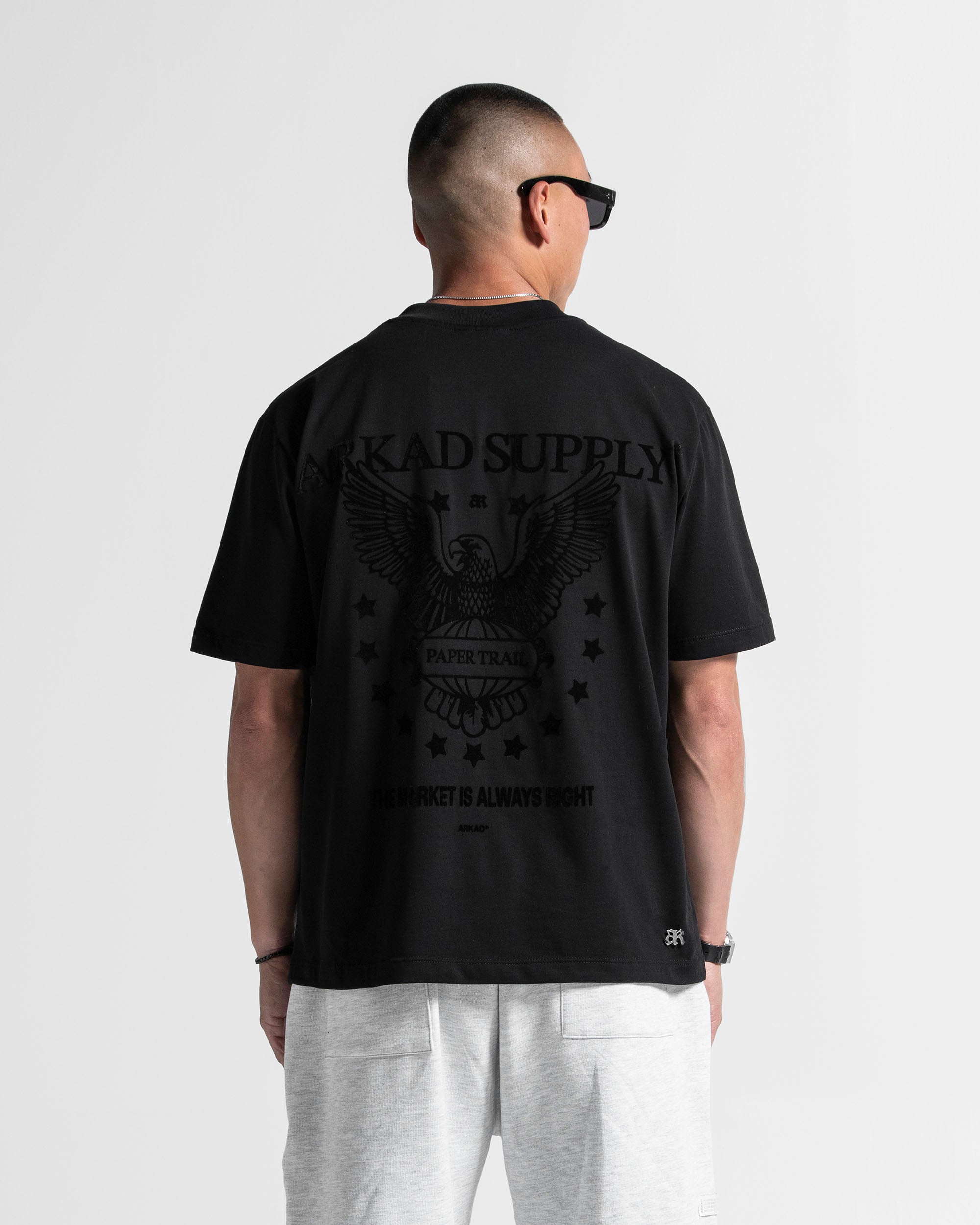 Tshirt Regular Fit Velvet Negra Paper Trail