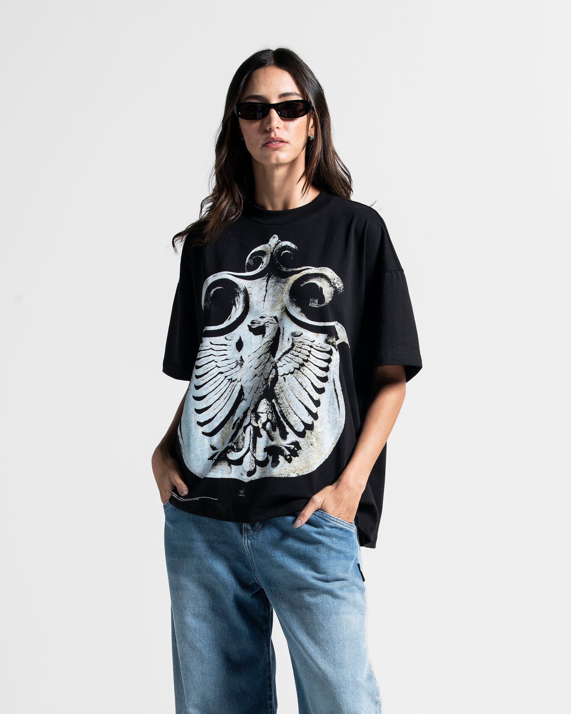 Tshirt Oversize Negra Sculpture - Unisex