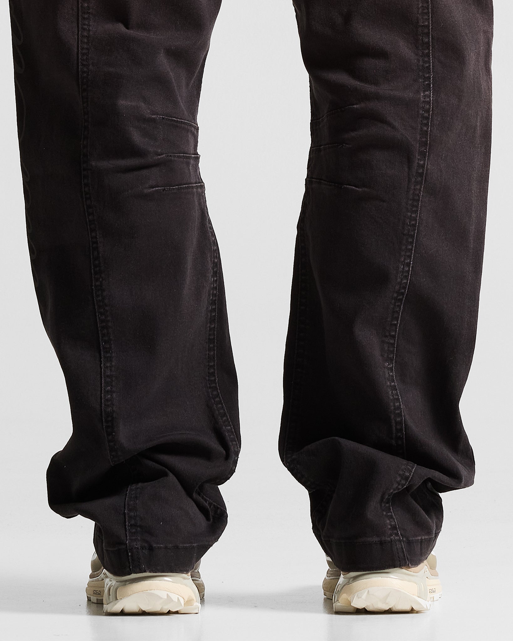 Washed Jean Negro Cafe