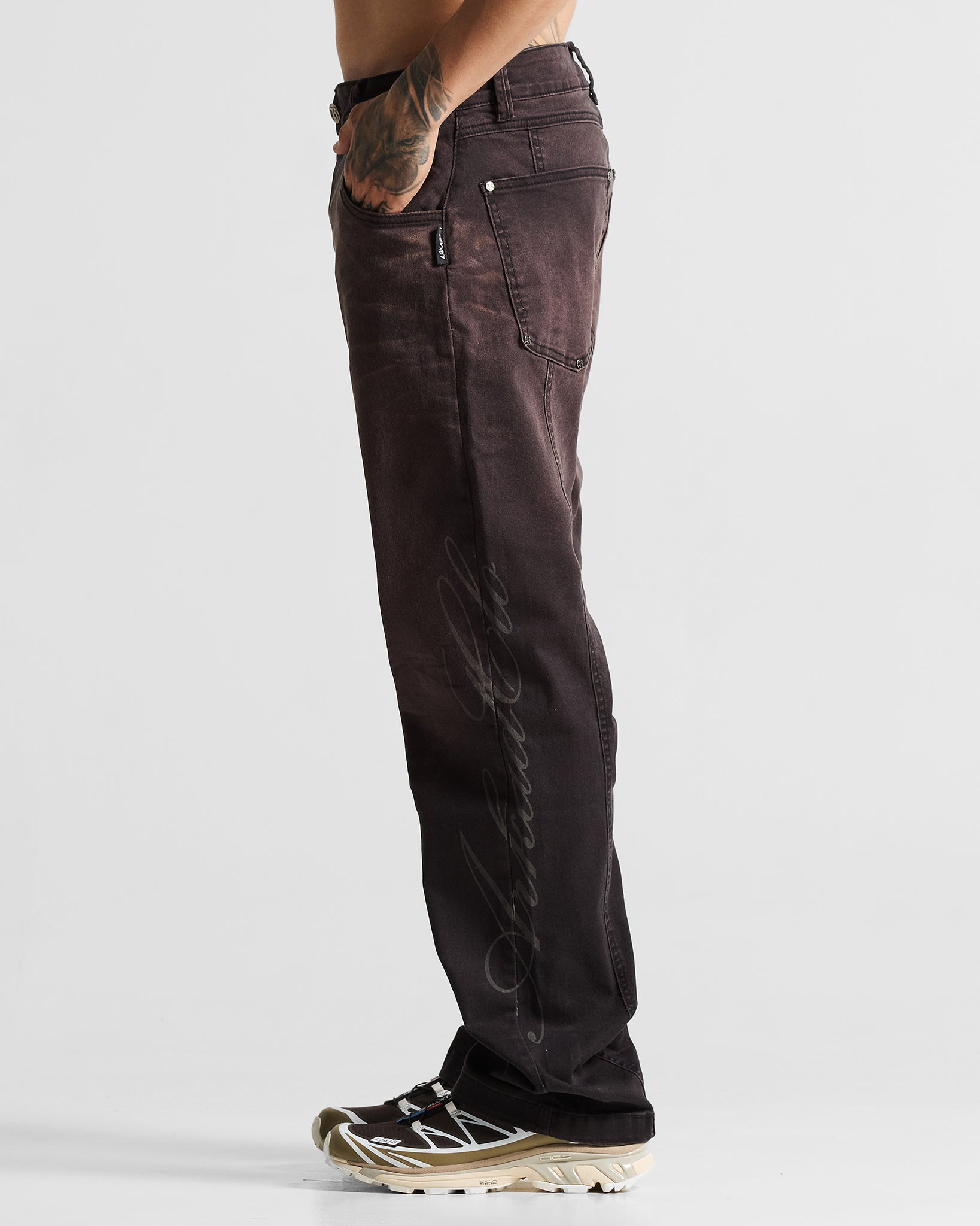 Washed Jean Negro Cafe