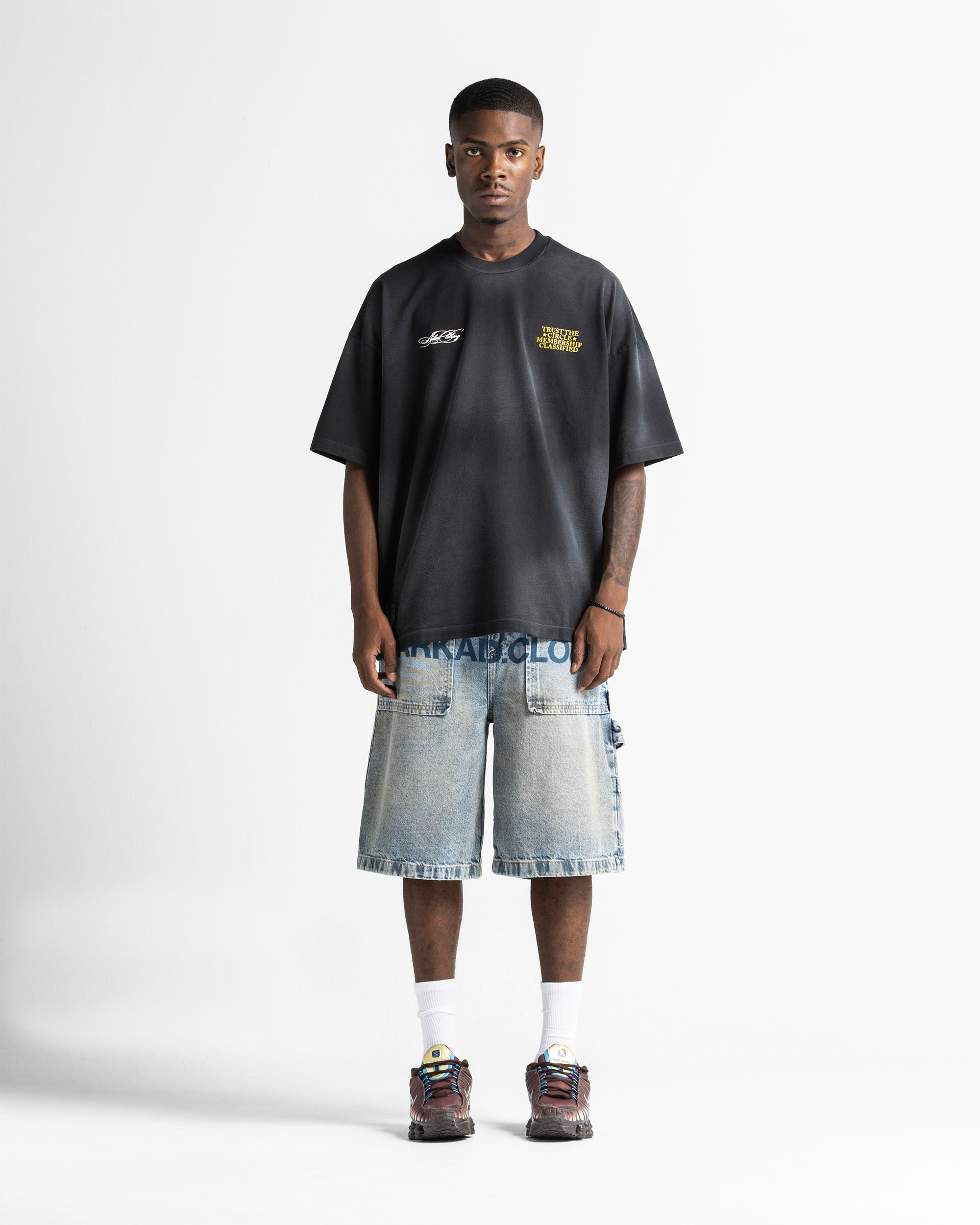 Washed Tshirt Negra Trust The Circle
