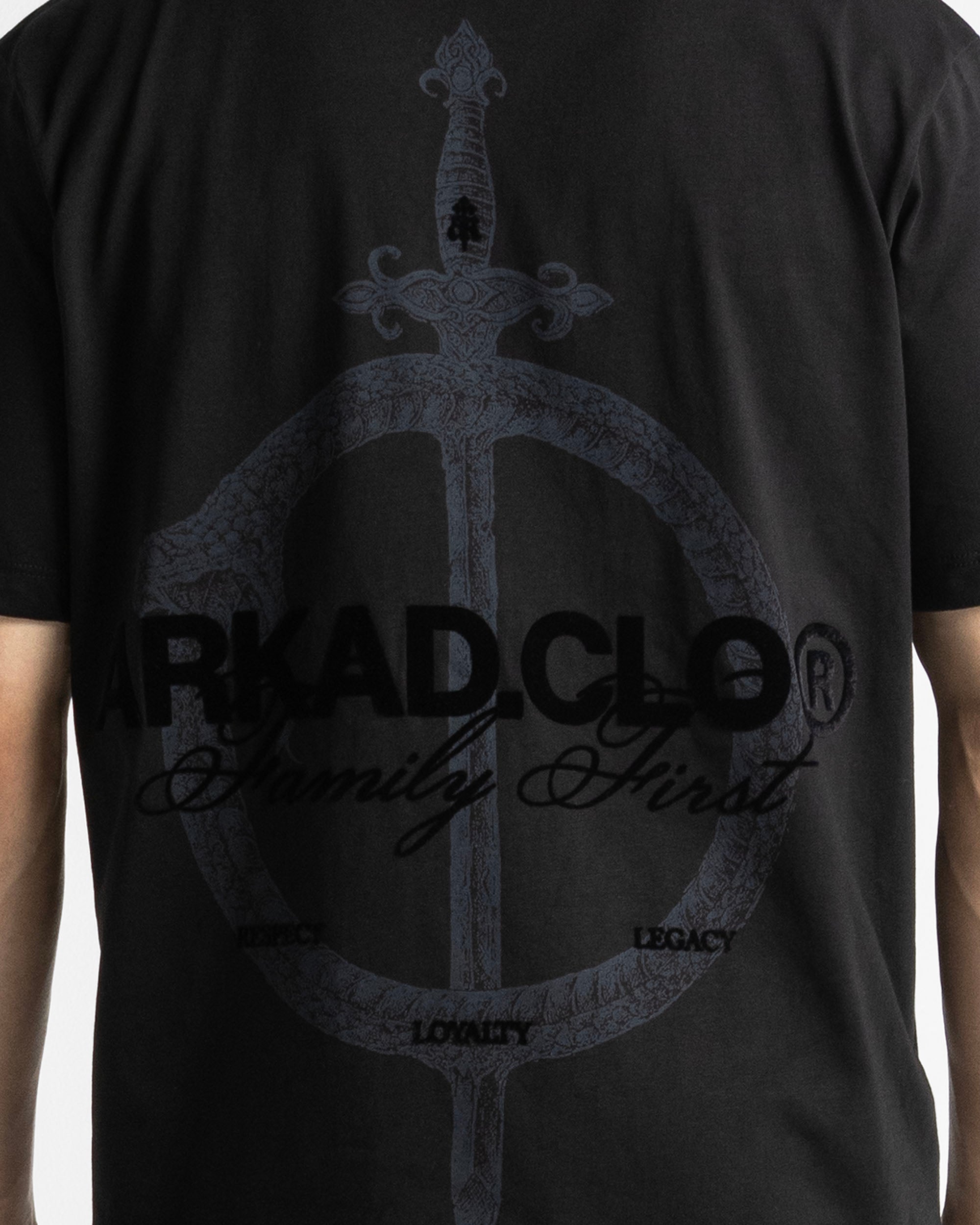 Tshirt Regular Fit Negra Arkad Clo Velvet