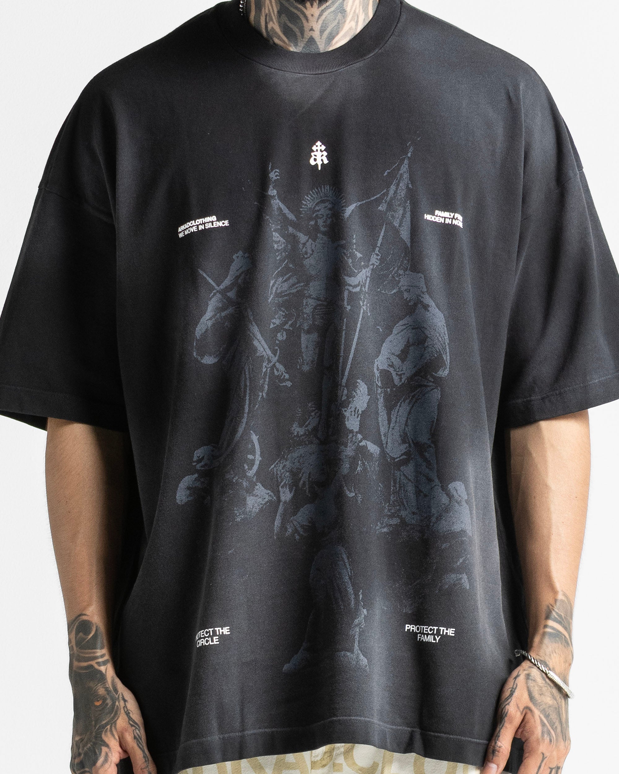 Washed Tshirt Negra Arkad Clo