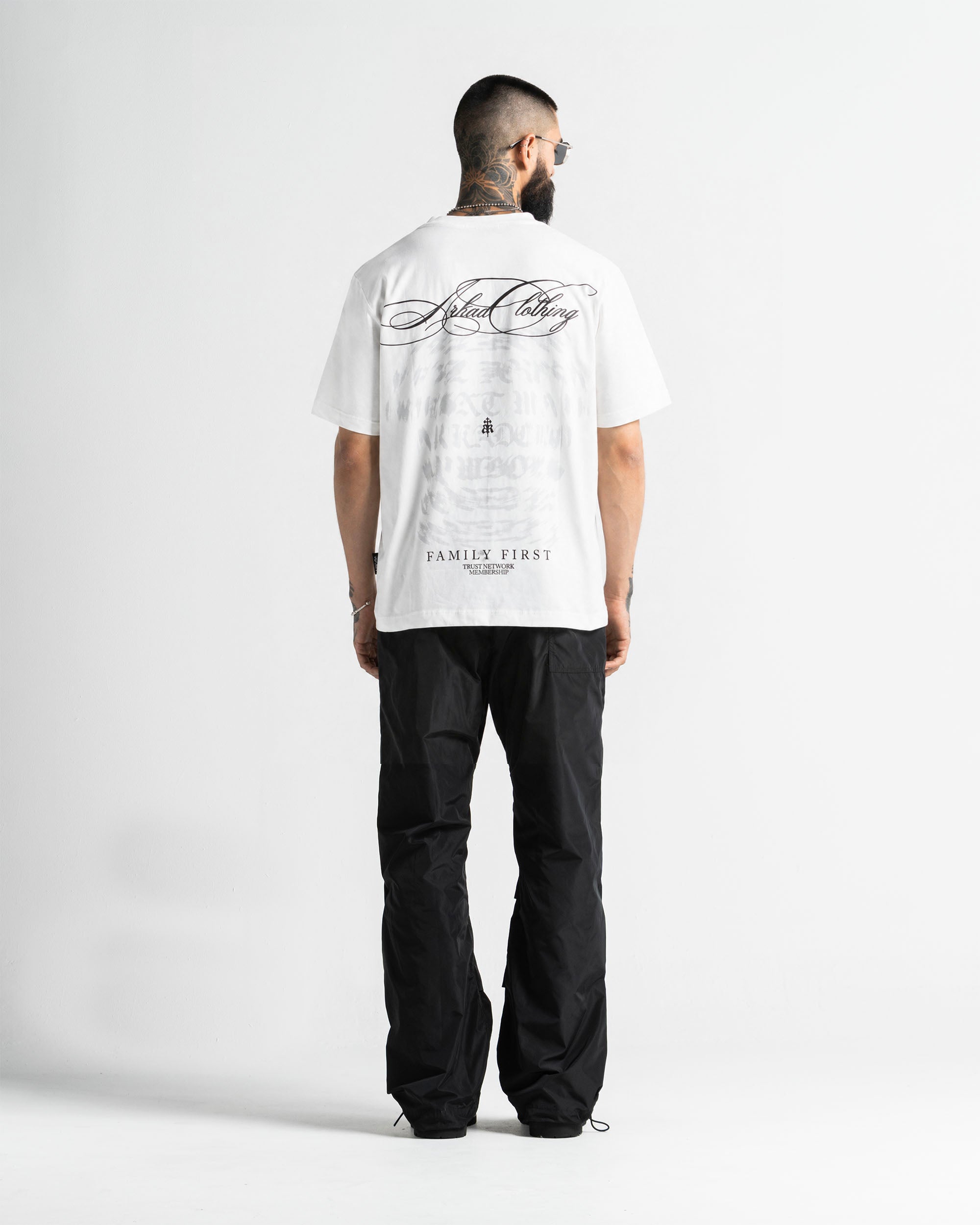 Tshirt Regular Fit Blanca Arkad Clo Texto Gris