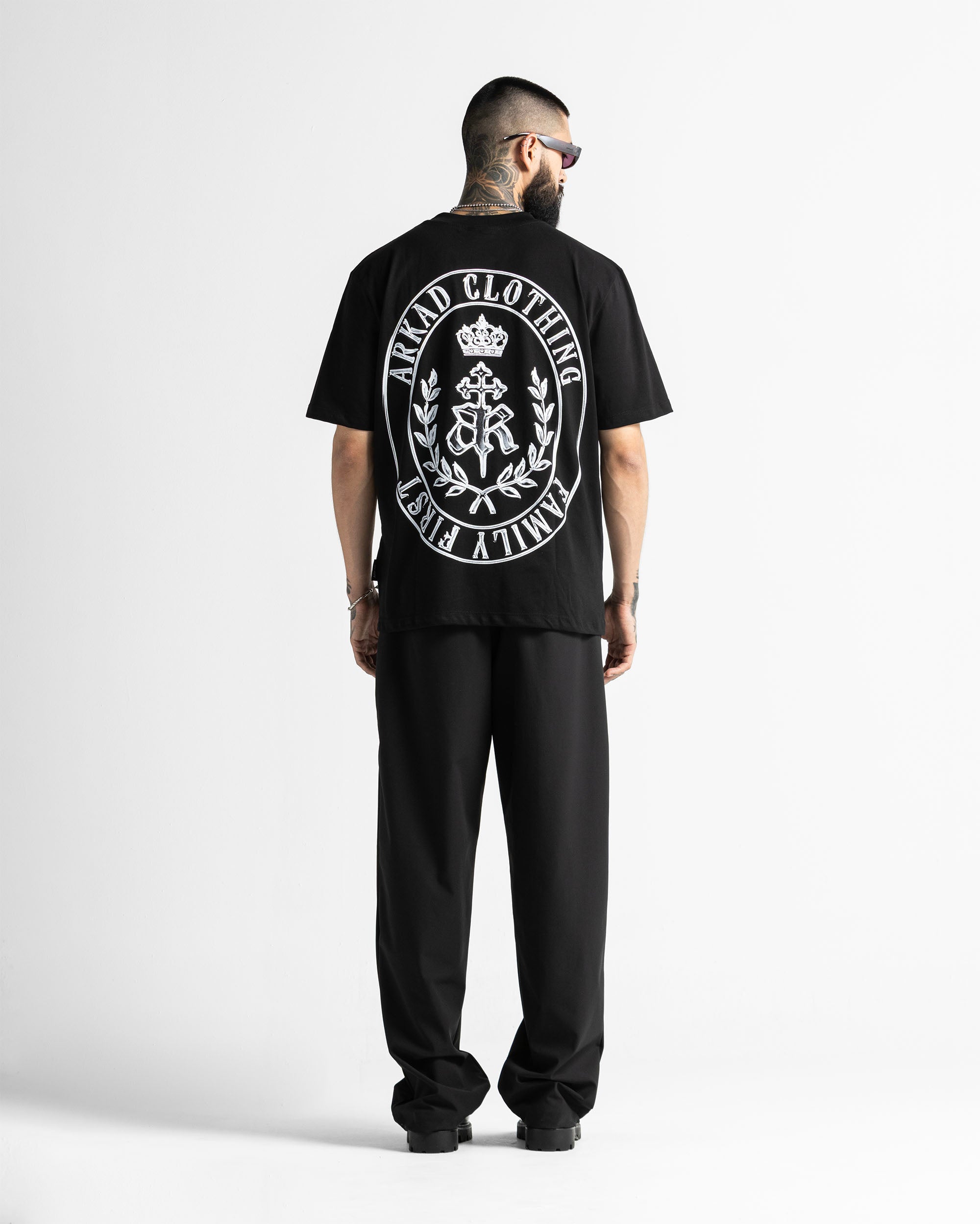 Tshirt Regular Fit Negra Family First