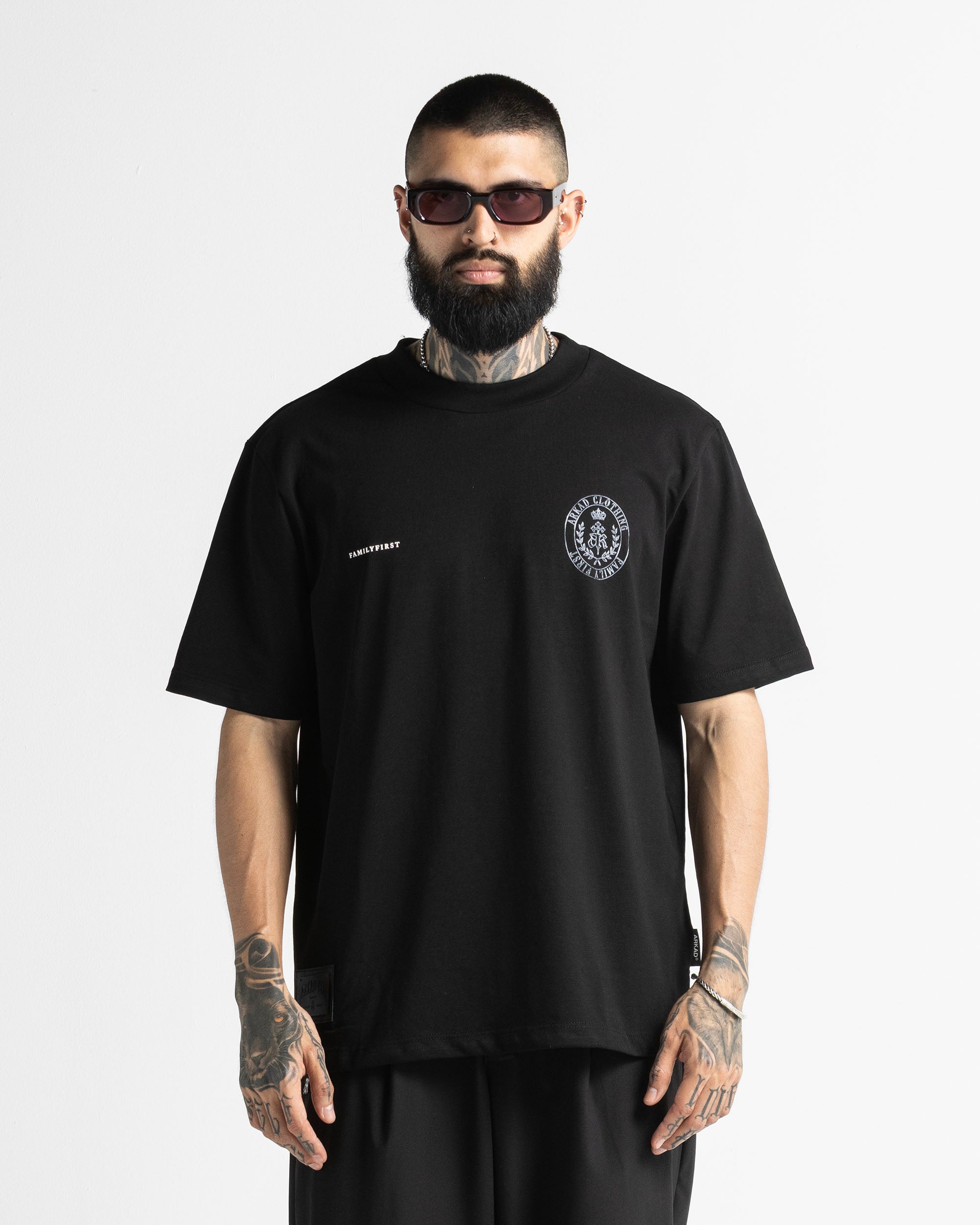 Tshirt Regular Fit Negra Family First