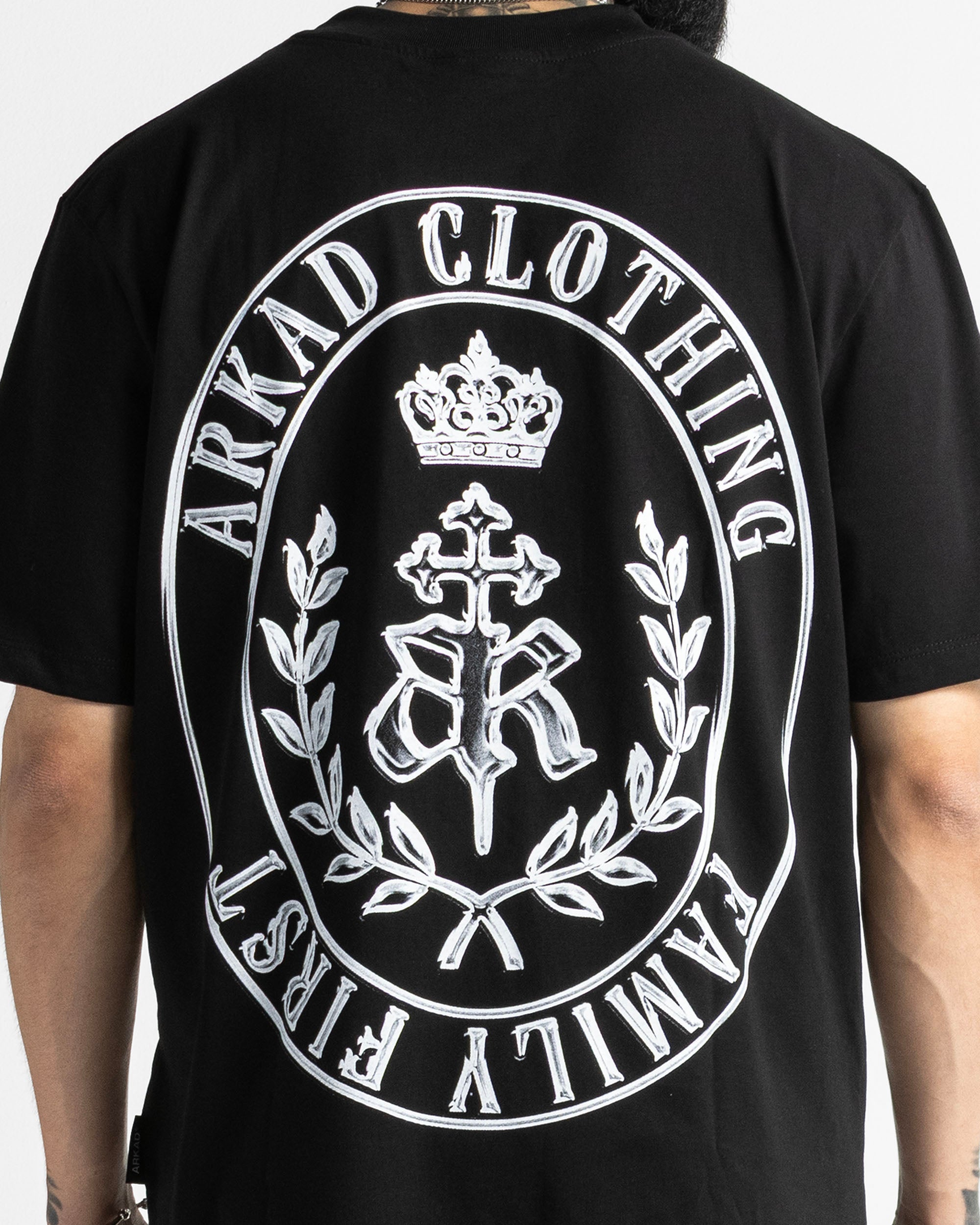 Tshirt Regular Fit Negra Family First